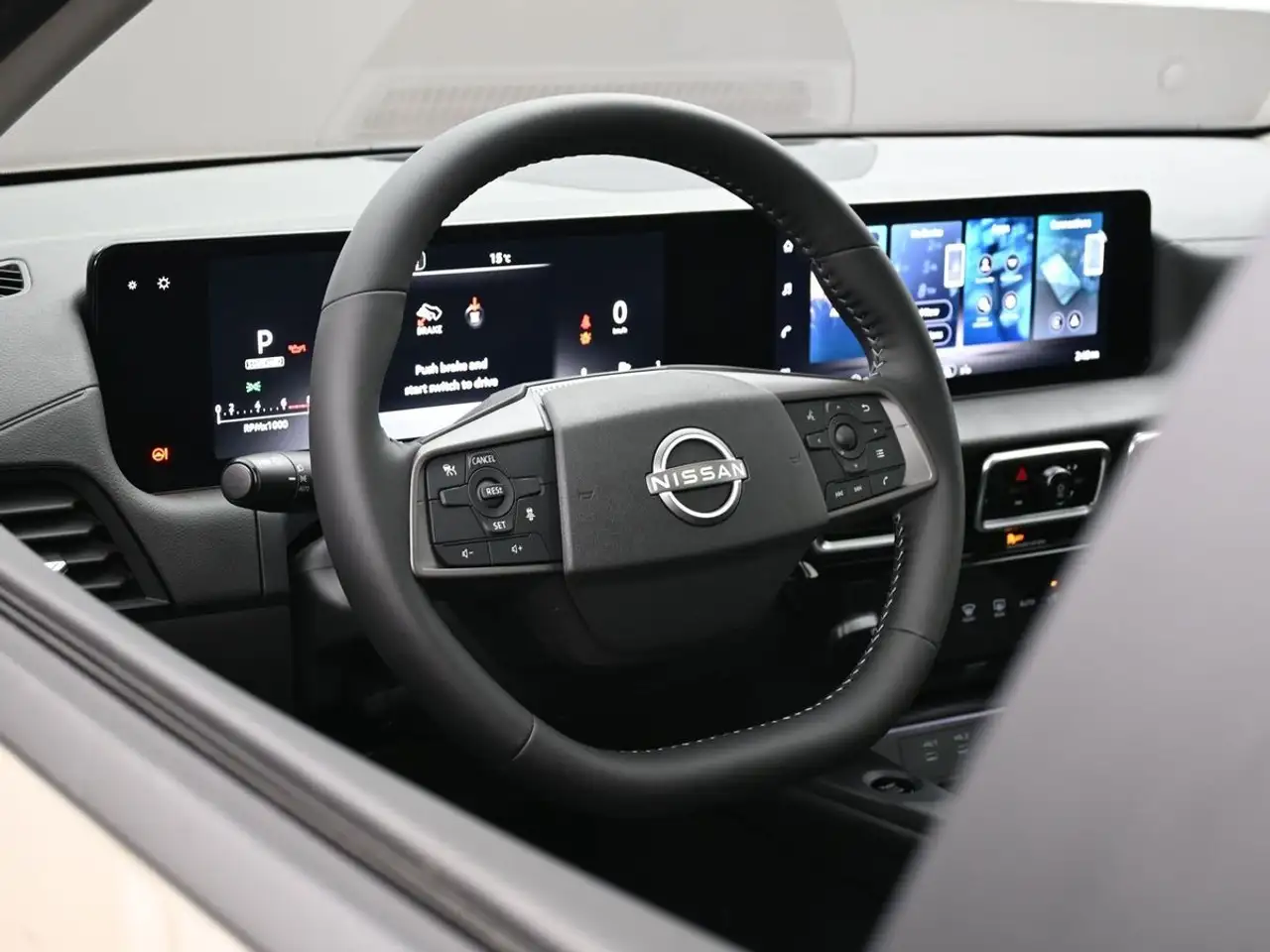 Nissan Sentra fotografie Nissan Sentra