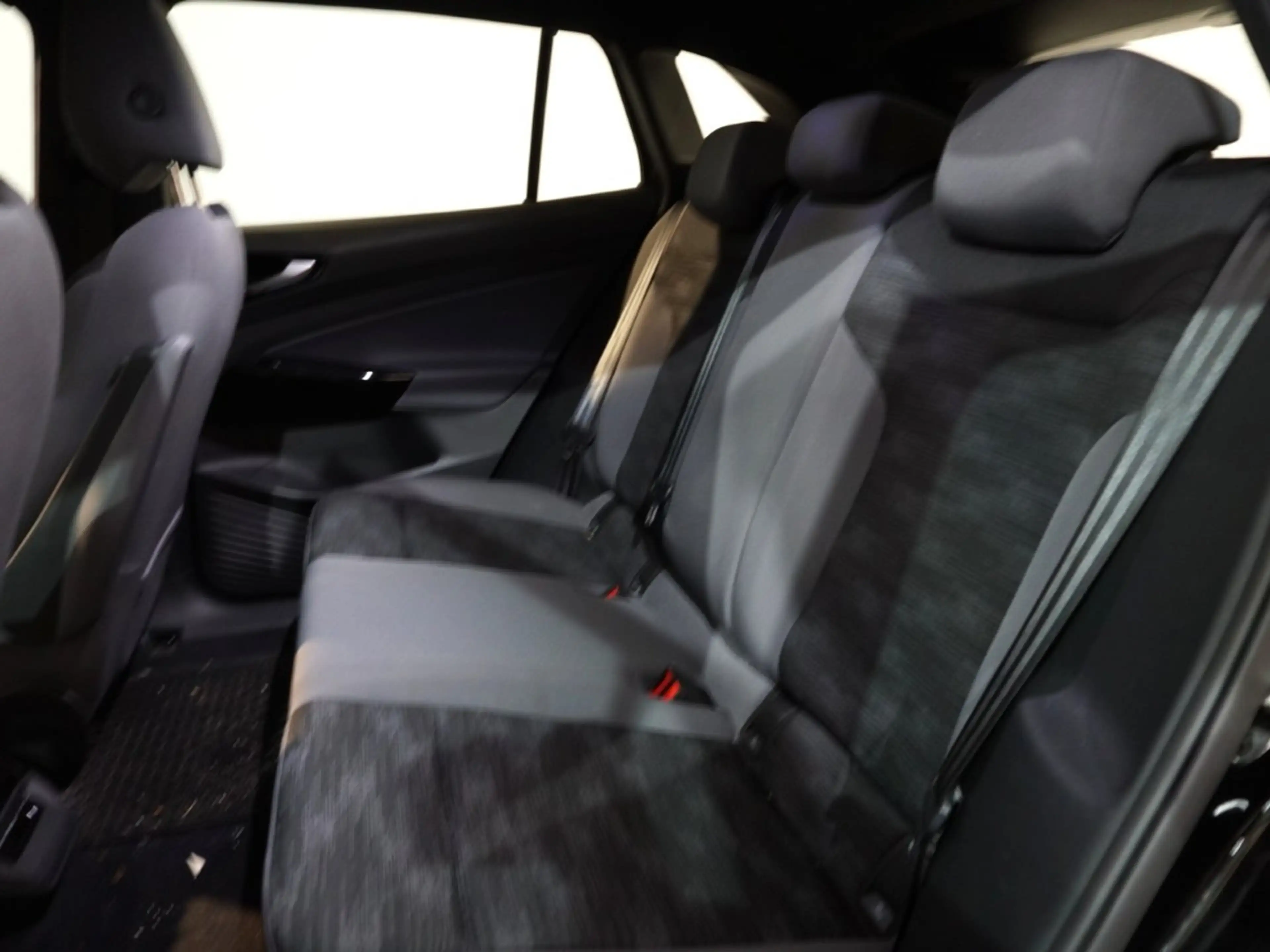 Volkswagen ID.4 Pro 4MOTION 195 kW — photo 6