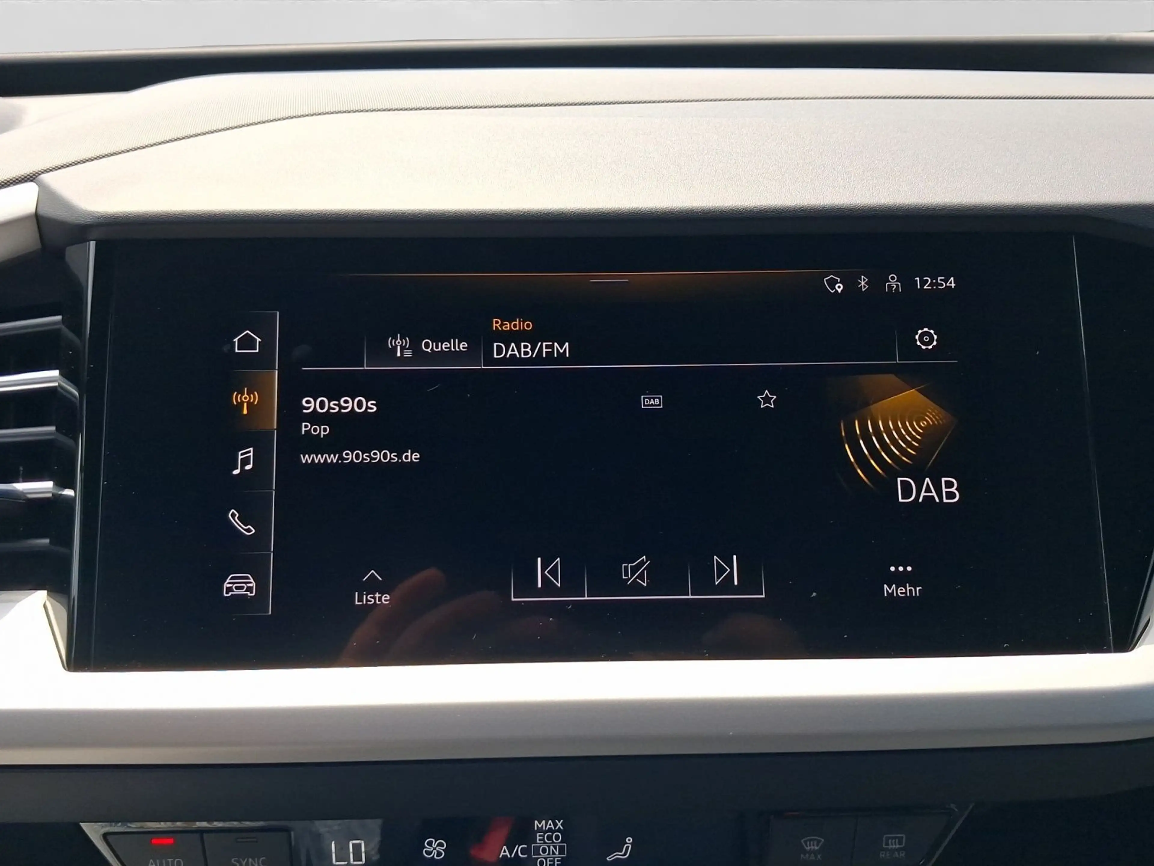 Audi Q4 e-tron Sportback 35 OPS DAB+ KLIMA LM19 — photo 14