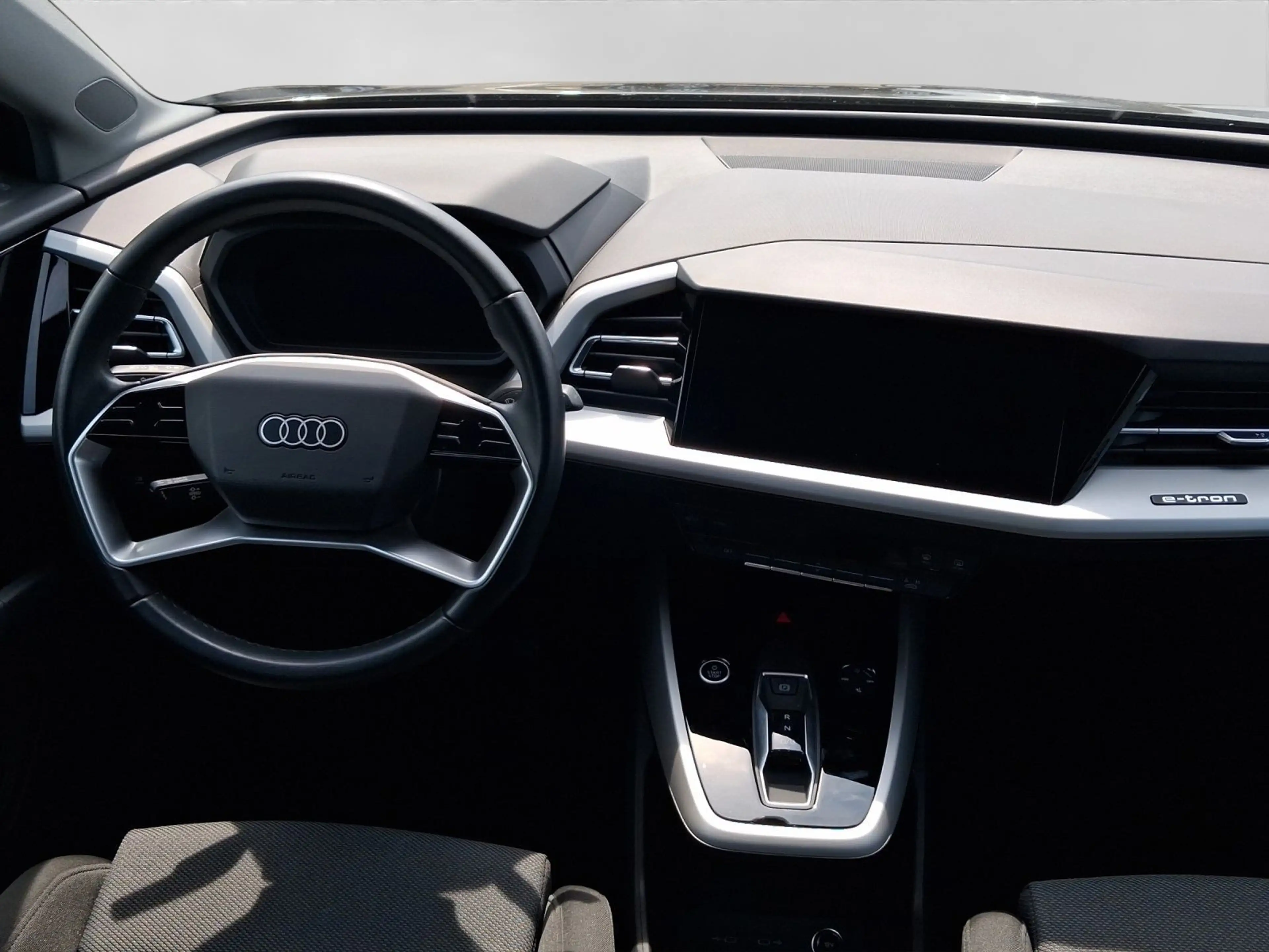 Audi Q4 e-tron Sportback 35 OPS DAB+ KLIMA LM19 — photo 5