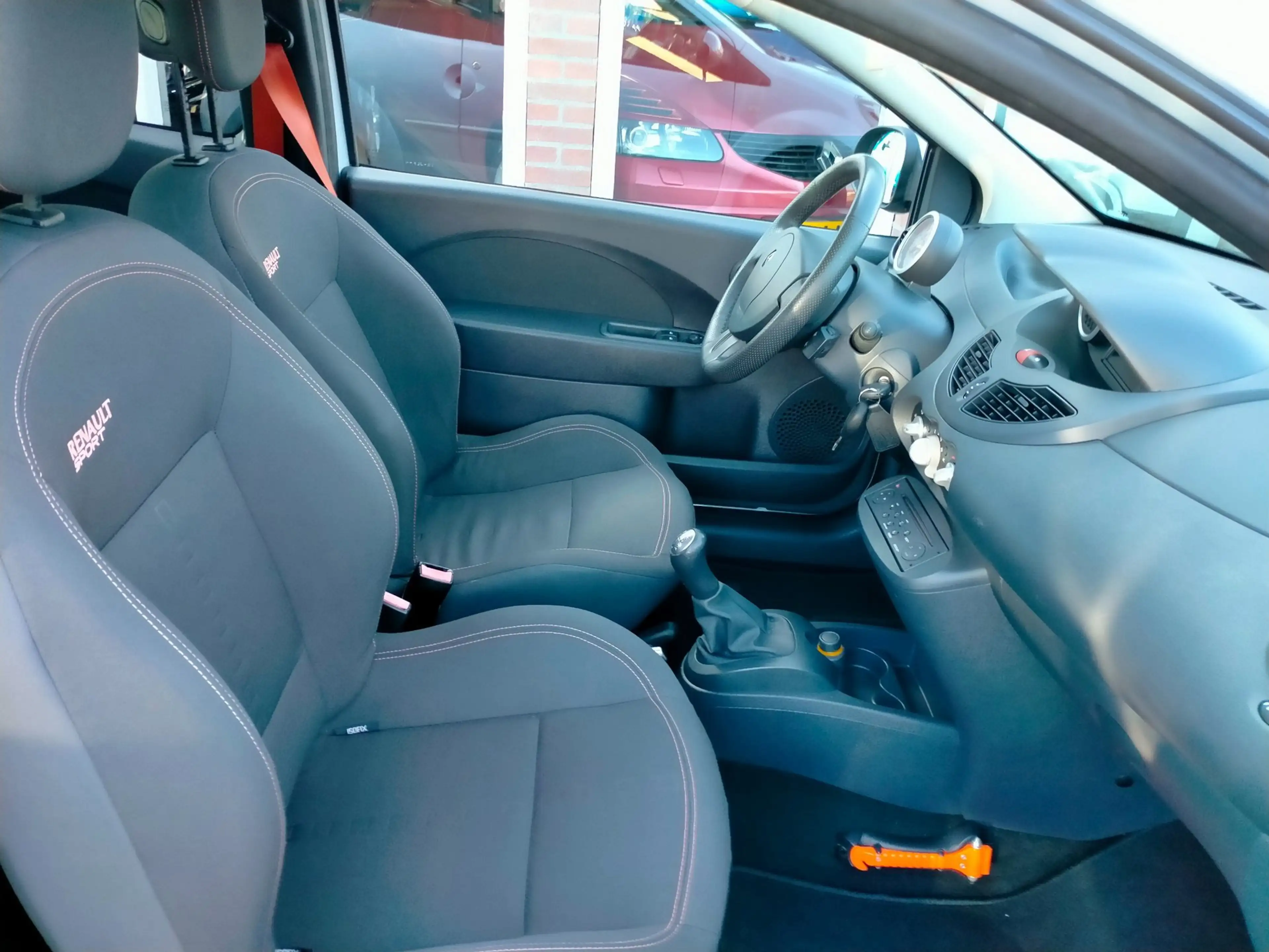Renault Twingo 1.6 16V RS 133pk 17" sport. NL auto airco lage km — photo 21