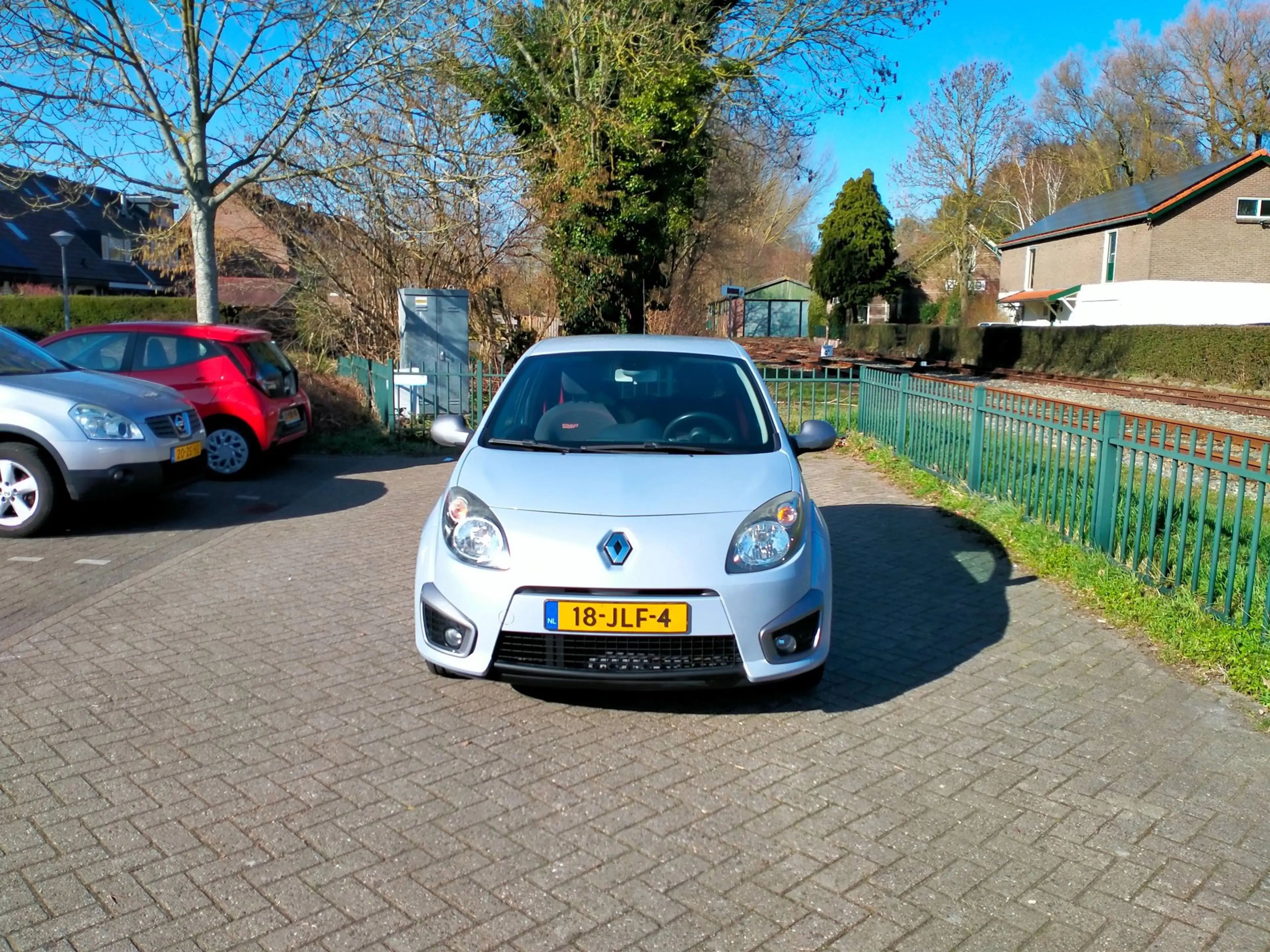 Renault Twingo 1.6 16V RS 133pk 17" sport. NL auto airco lage km — photo 2