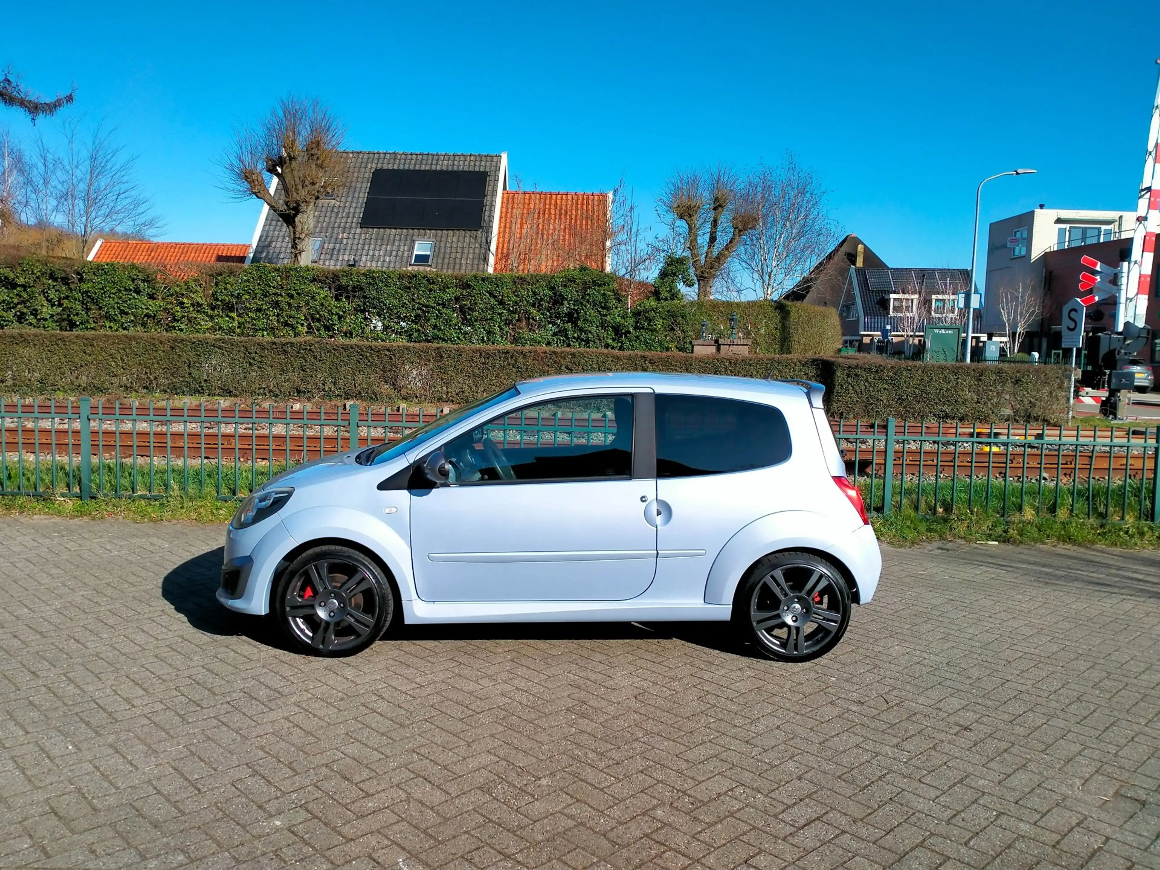 Renault Twingo 1.6 16V RS 133pk 17" sport. NL auto airco lage km — photo 4