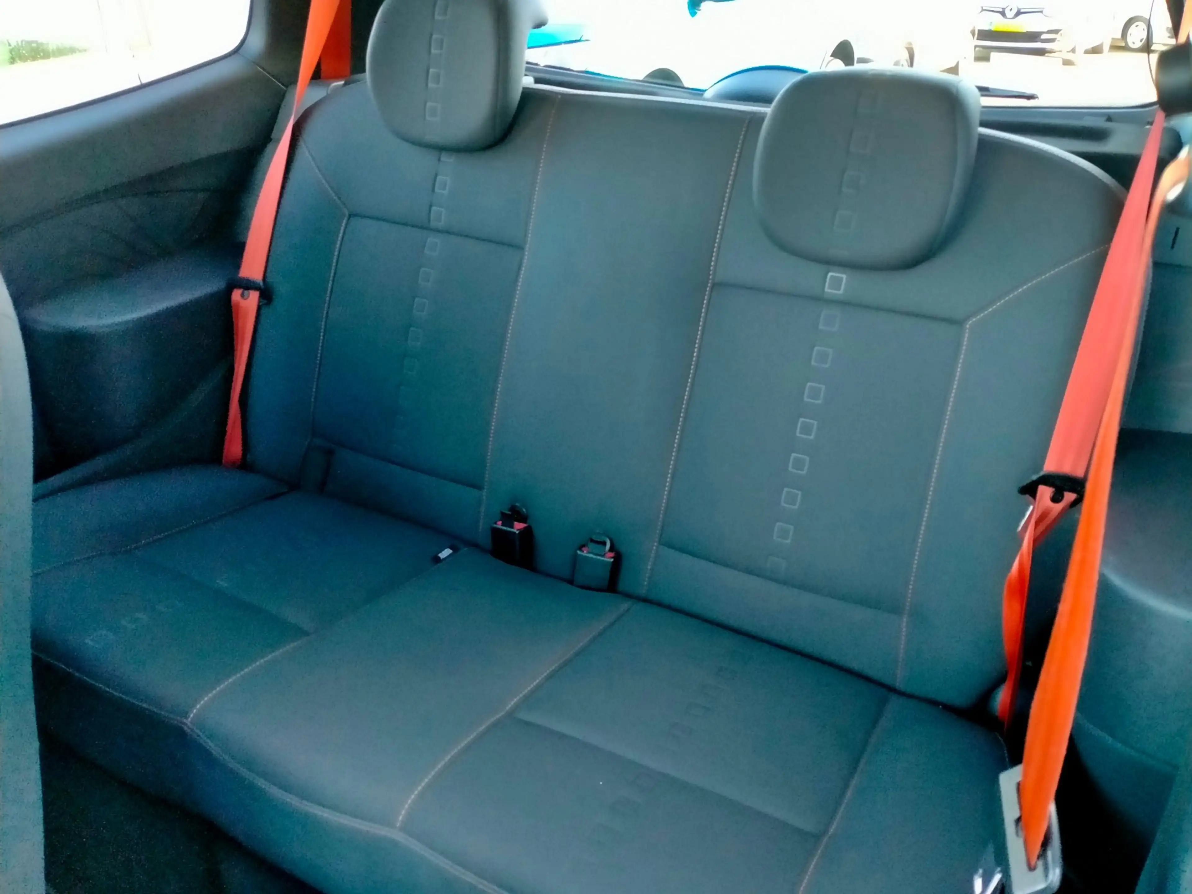 Renault Twingo 1.6 16V RS 133pk 17" sport. NL auto airco lage km — photo 22