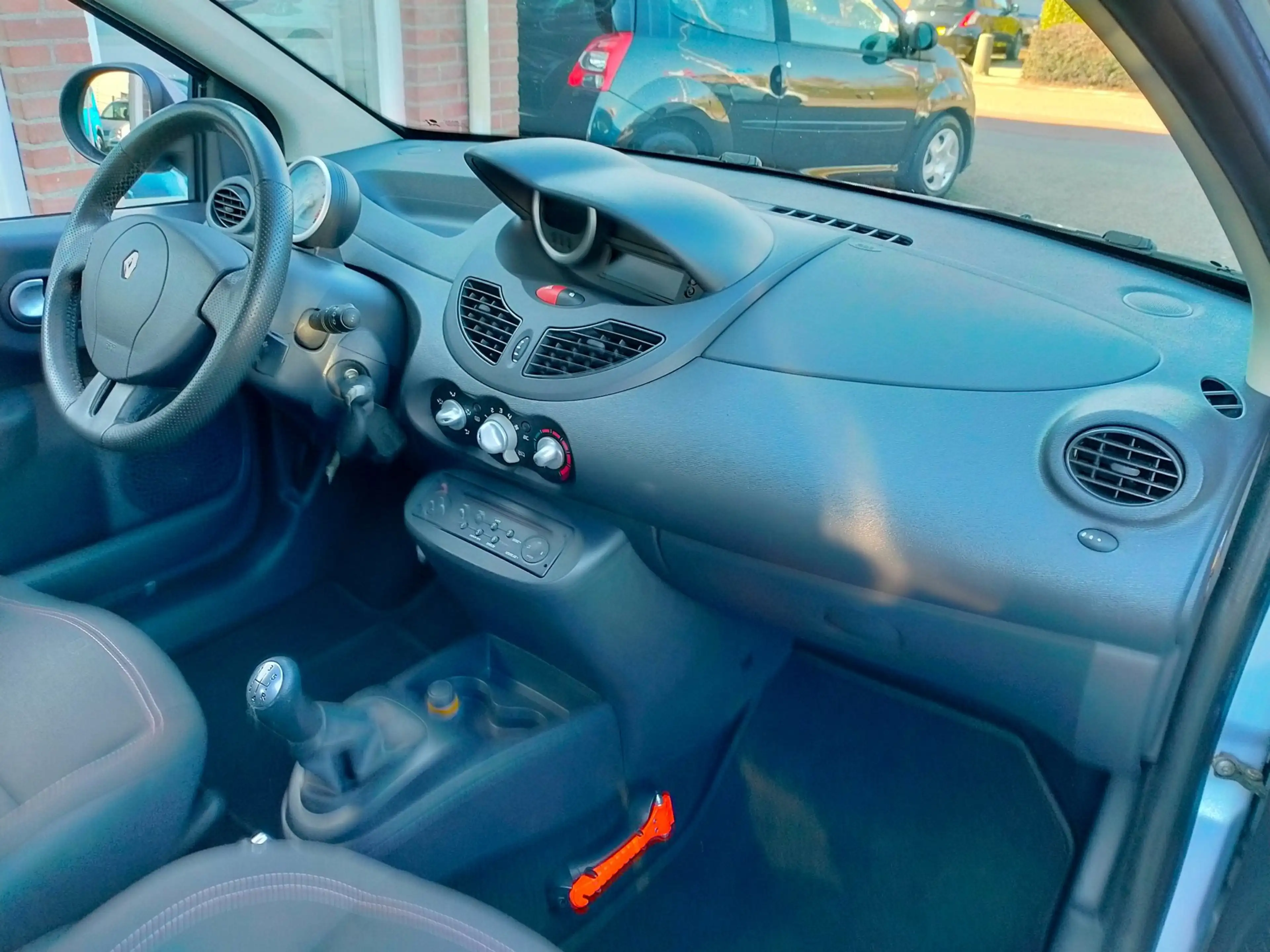 Renault Twingo 1.6 16V RS 133pk 17" sport. NL auto airco lage km — photo 11