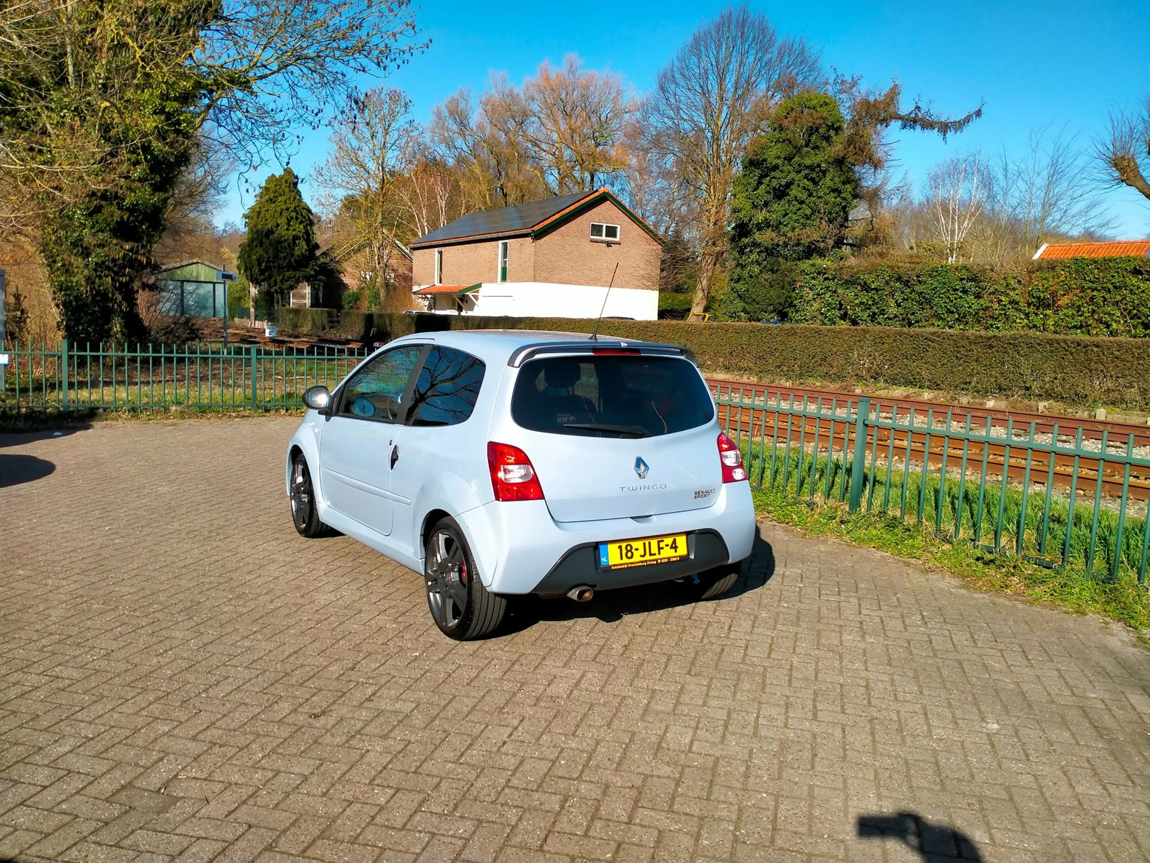 Renault Twingo 1.6 16V RS 133pk 17" sport. NL auto airco lage km — photo 6