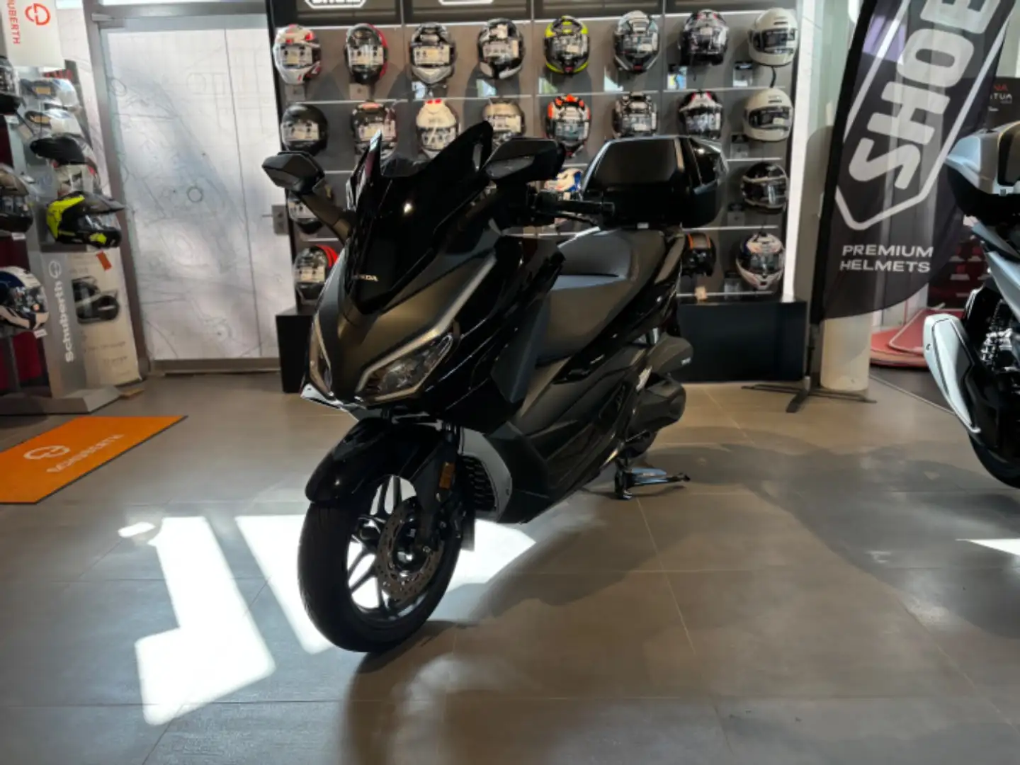 Honda Forza 350 NSS 350 *6 Jahre Garantie* sofort verf. Noir - 2