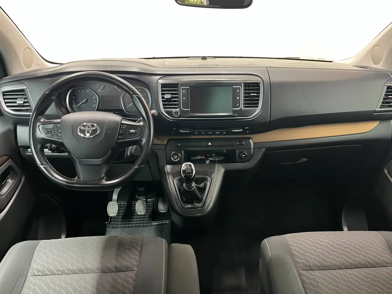 Toyota Proace VERSO 2.0D Olympia Edition, миниатюра 22