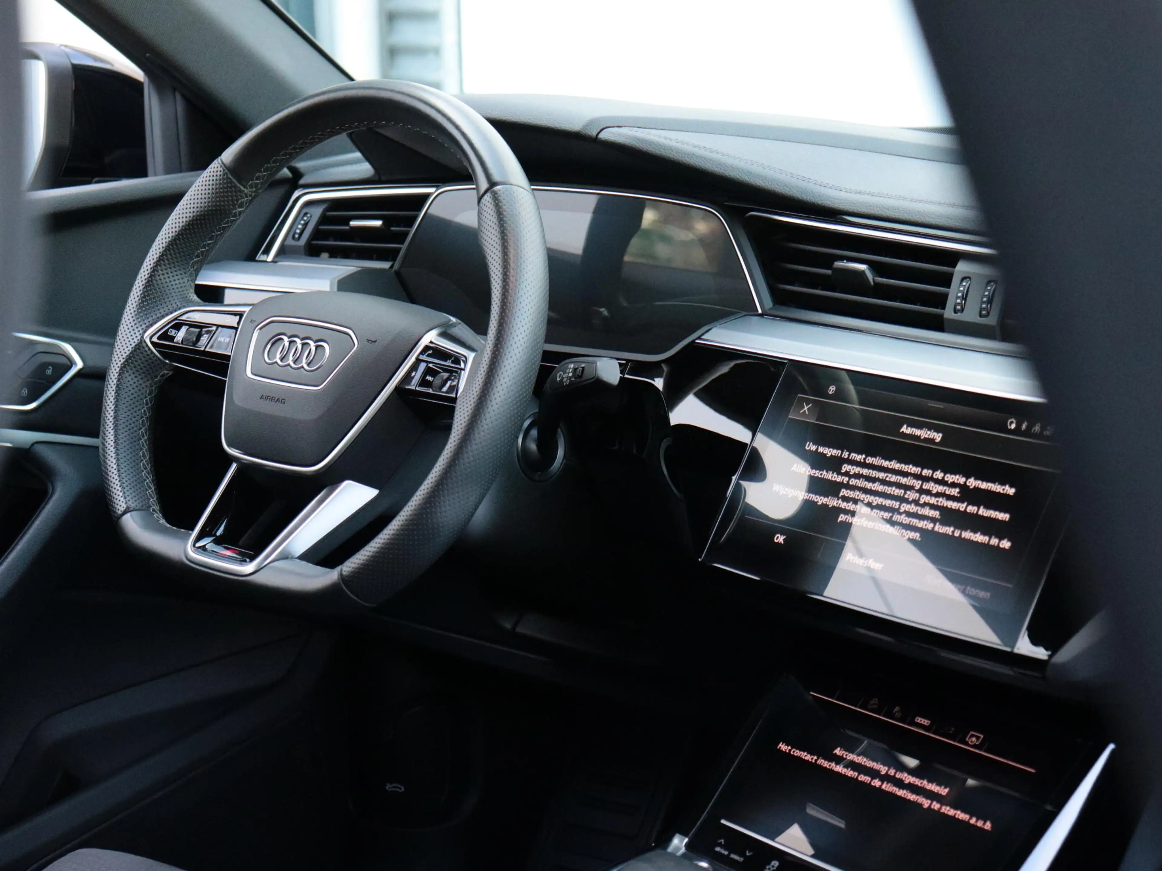 Audi e-tron Sportback 50 quattro S edition 71 kWh | SOH 95 % | — photo 11