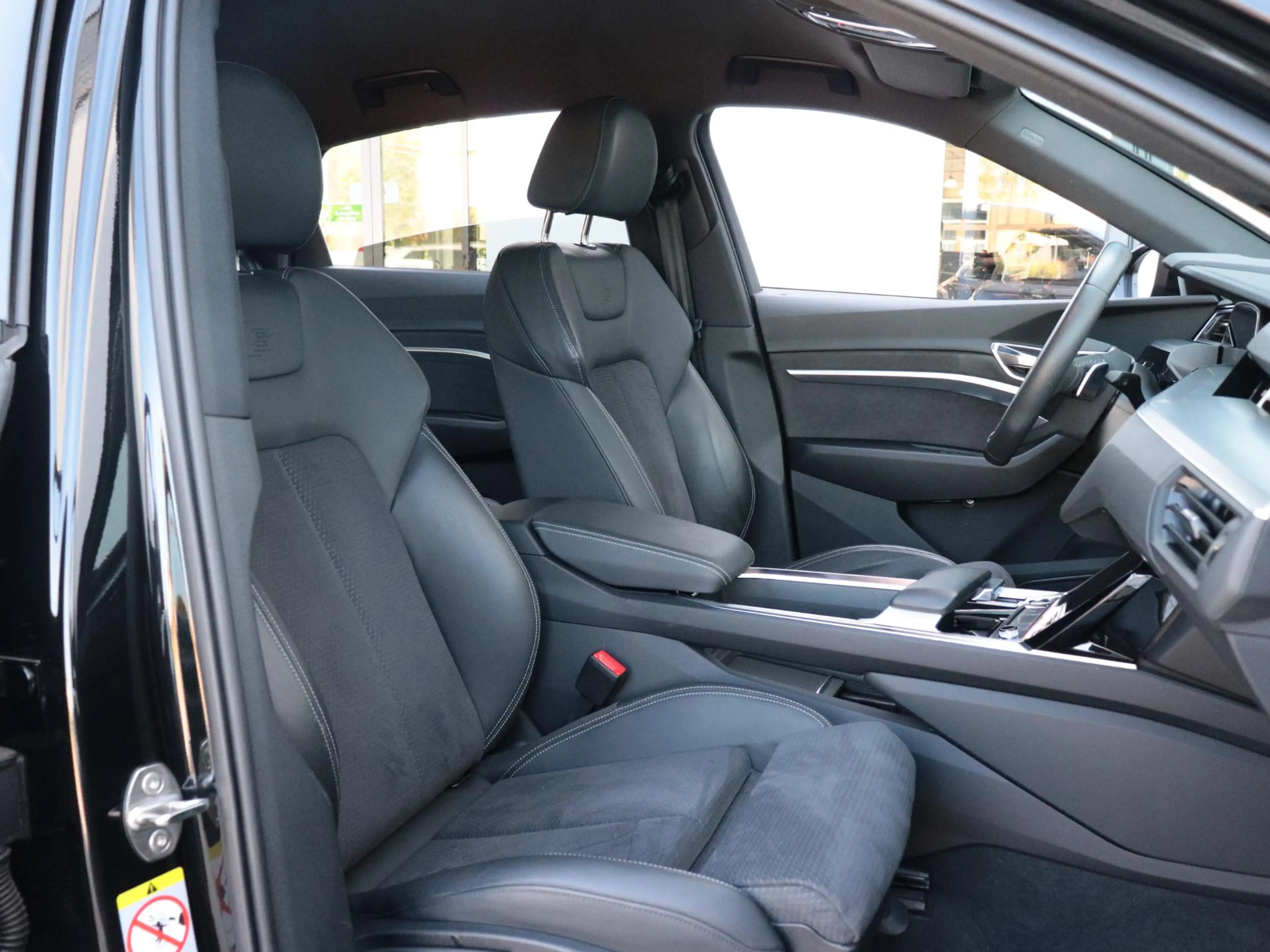 Audi e-tron Sportback 50 quattro S edition 71 kWh | SOH 95 % | — photo 9