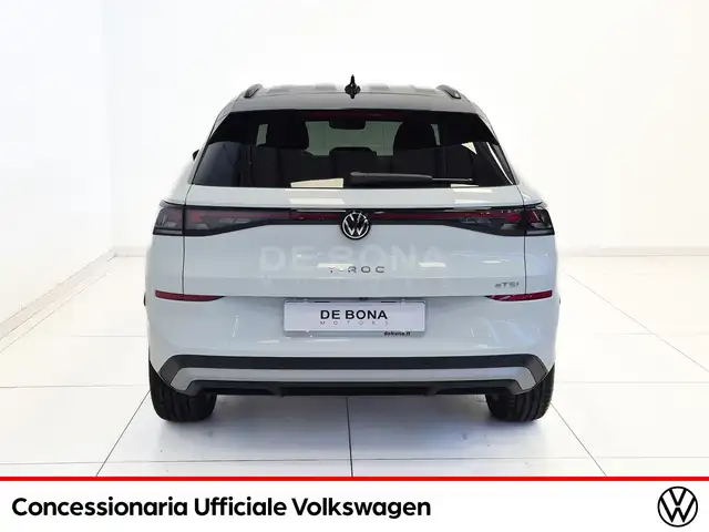 Volkswagen T-Roc view 5