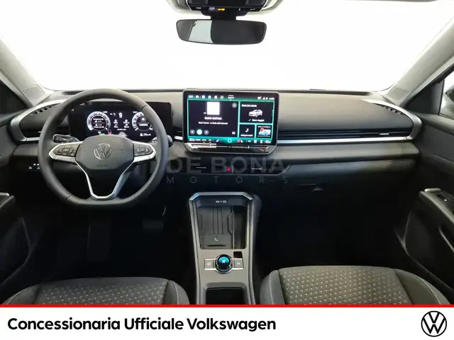 Volkswagen T-Roc view 9