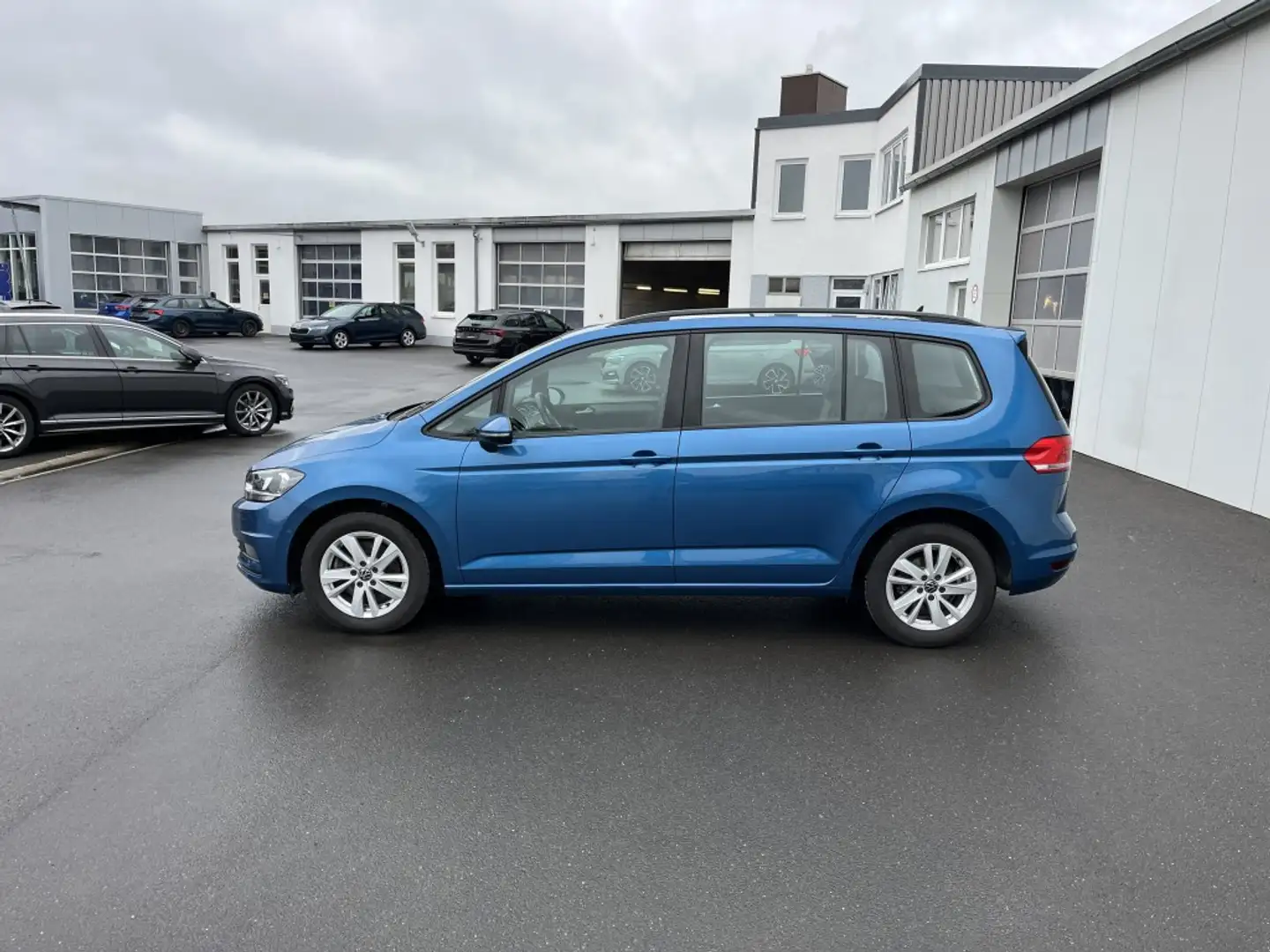Volkswagen Touran 2.0 TDI Comfortline 171€ m. 20% Anzahlung AHK Na Azul - 2