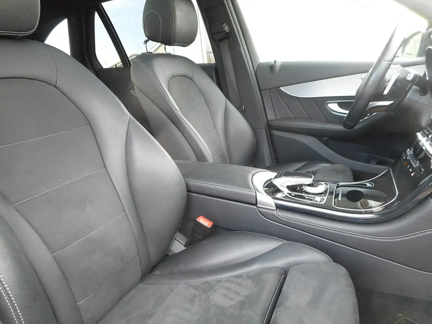 Mercedes-Benz GLC 220 d 4MATIC Aut. Silber - 2