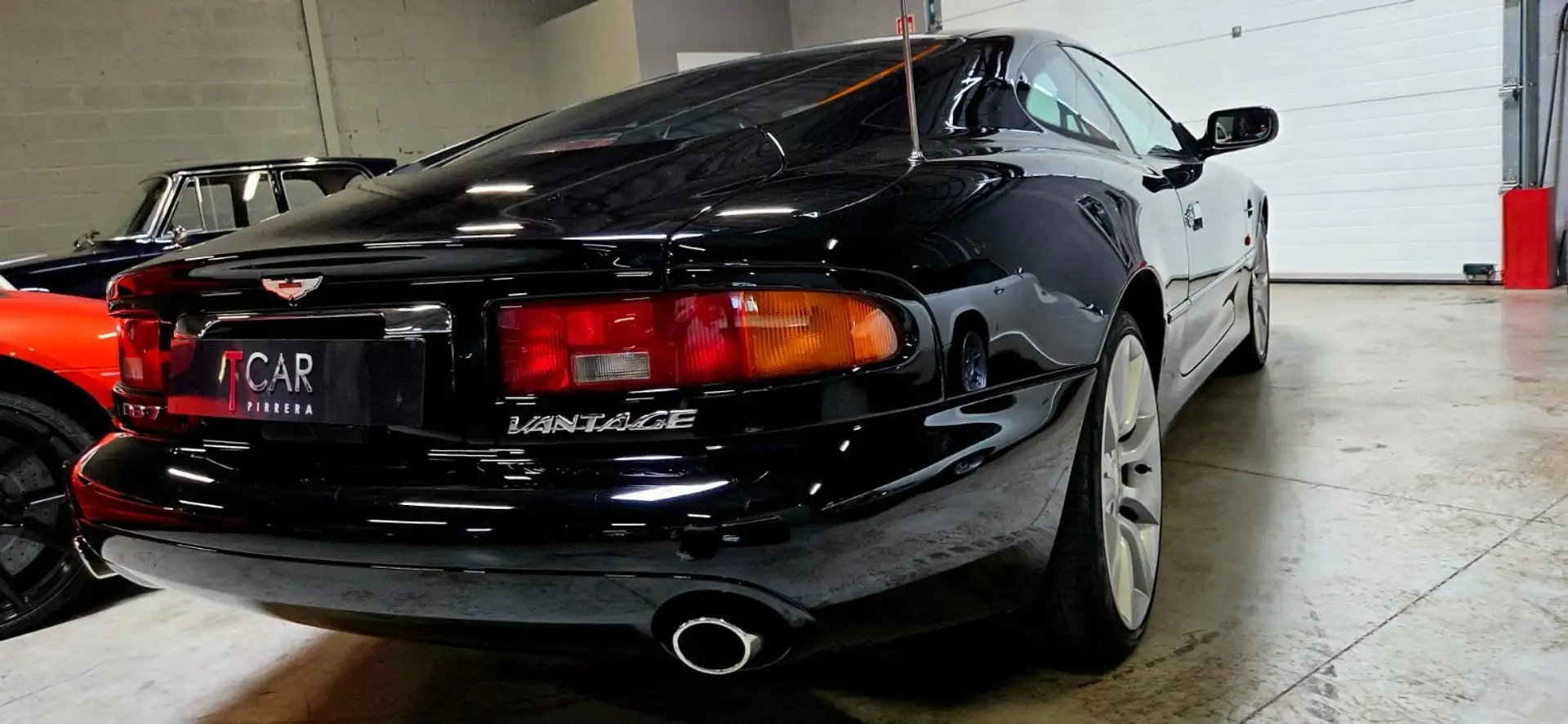 Aston Martin DB7 Vantage Touchtronic A Schwarz - 2