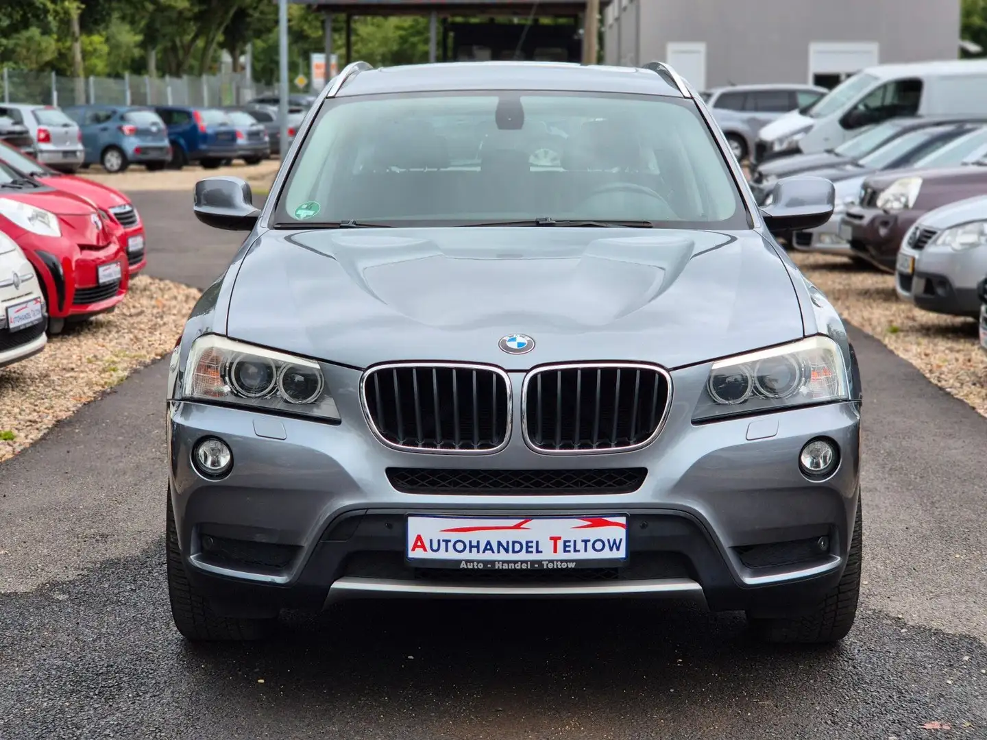 BMW X3 xDrive 20 d *Pano *AHK *Bi-Xenon *Navi Prof Gri - 2