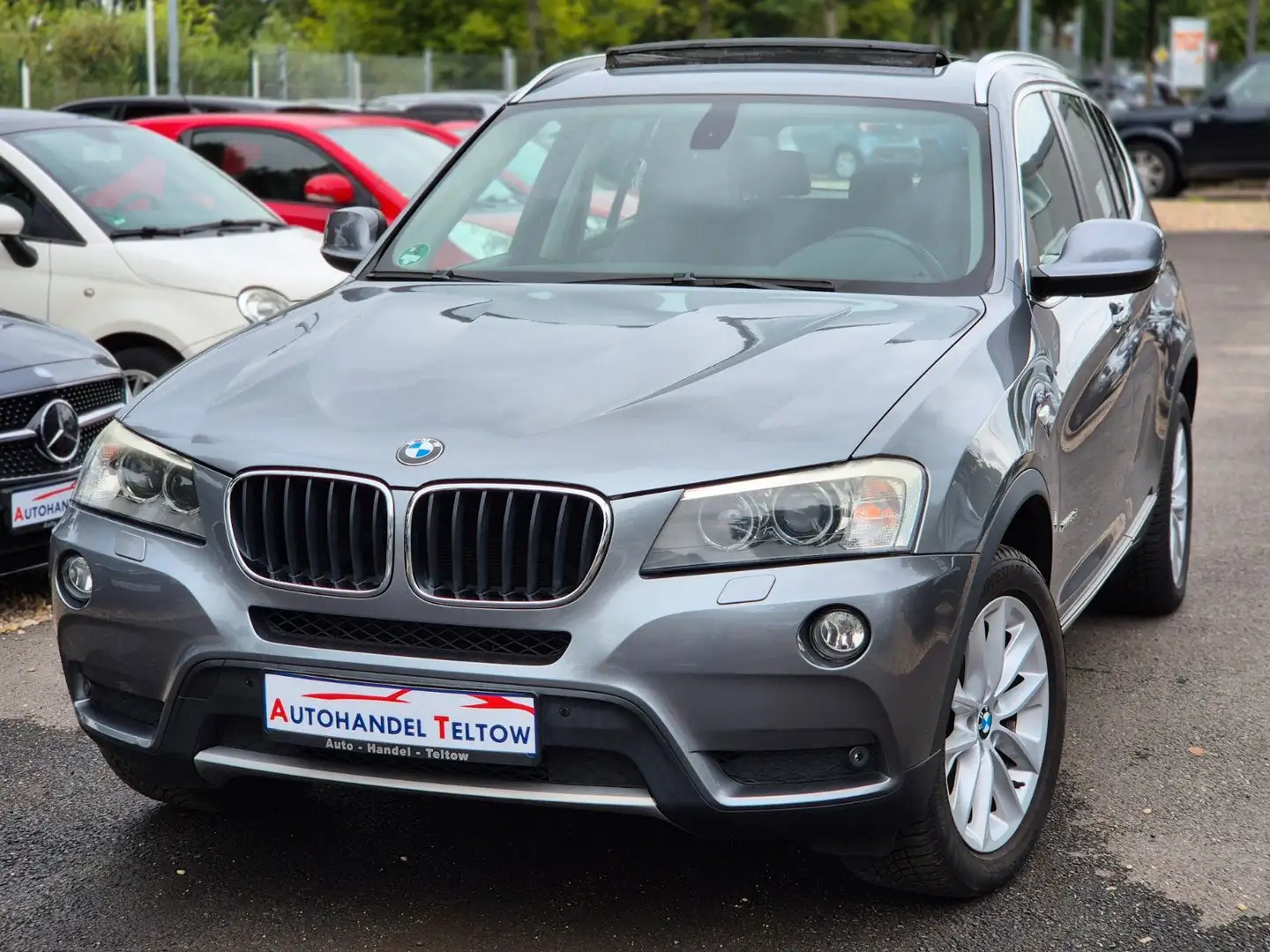 BMW X3 xDrive 20 d *Pano *AHK *Bi-Xenon *Navi Prof Gri - 1