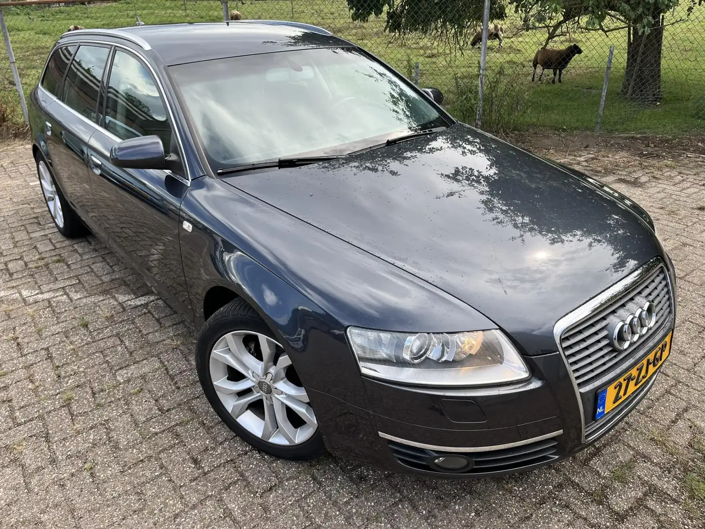 Audi A6 Avant 2.4 Pro Line APK tot 05-2026 Gris - 2