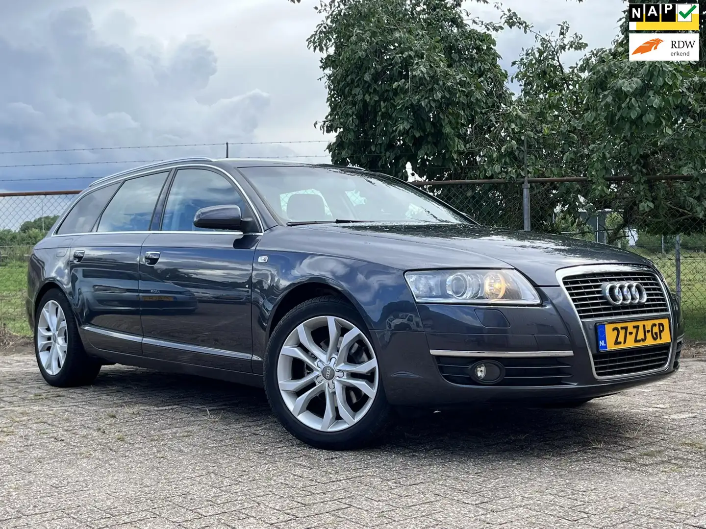 Audi A6 Avant 2.4 Pro Line APK tot 05-2026 Gris - 1