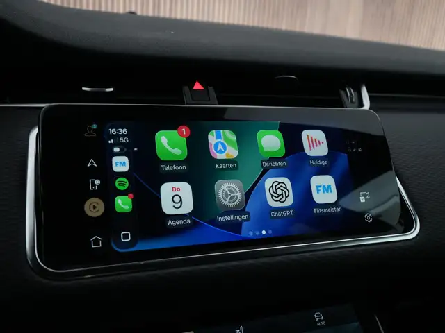 Land Rover Range Rover Evoque view 15