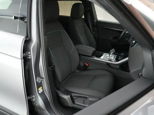 Land Rover Range Rover Evoque view 5