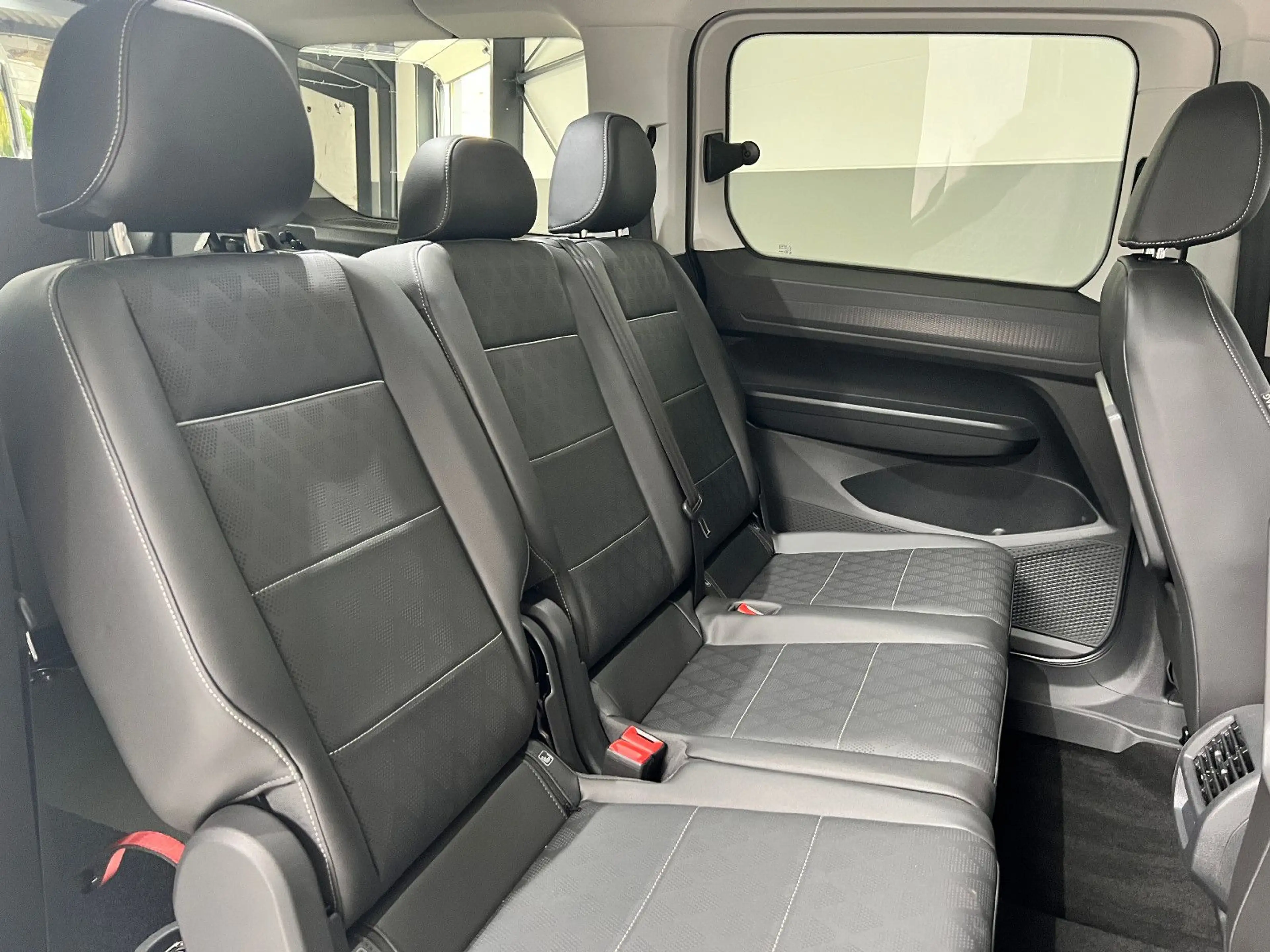 Ford Grand Tourneo Behindertengerecht Rollstuhlrampe — photo 14