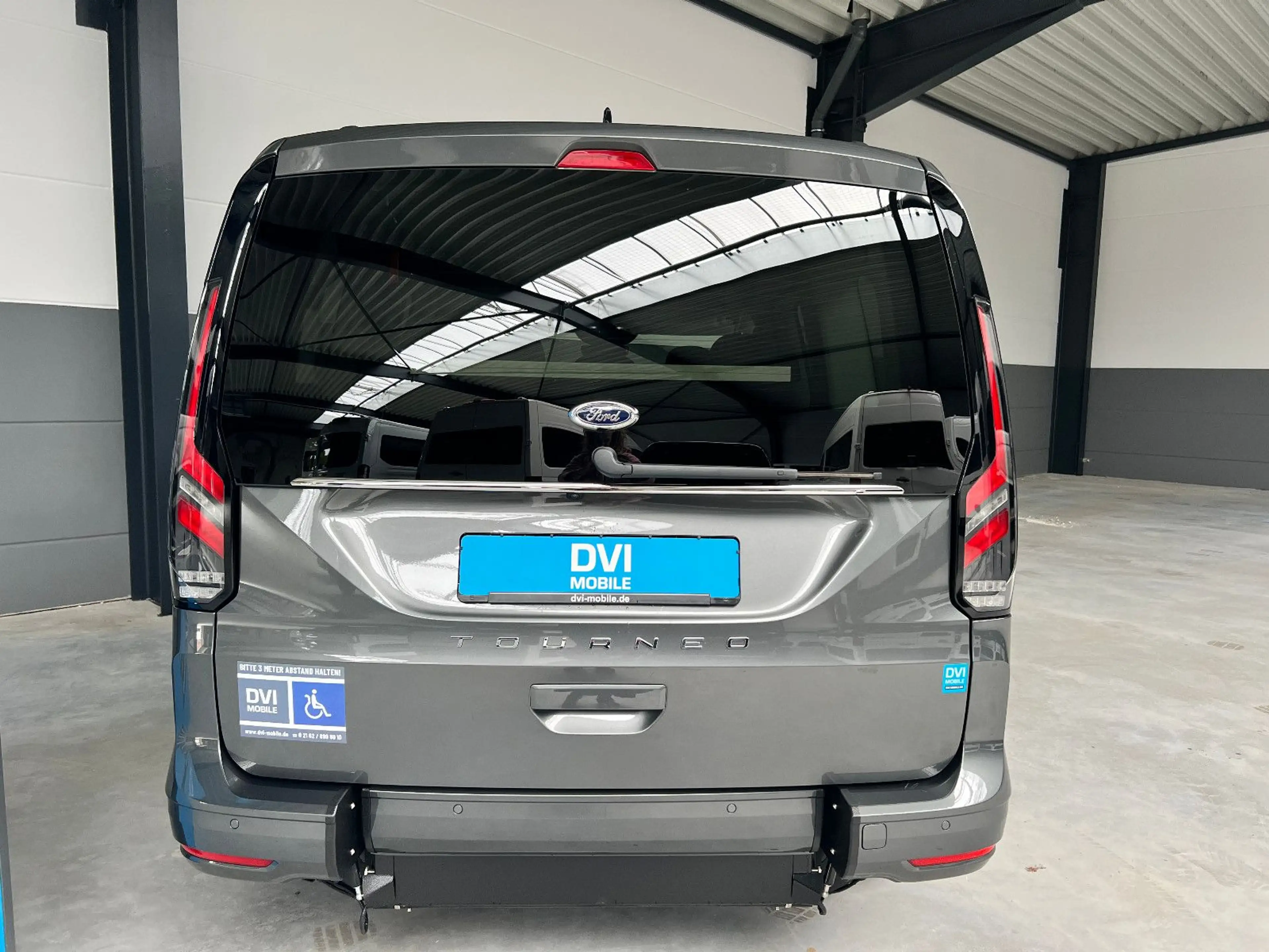 Ford Grand Tourneo Behindertengerecht Rollstuhlrampe — photo 6
