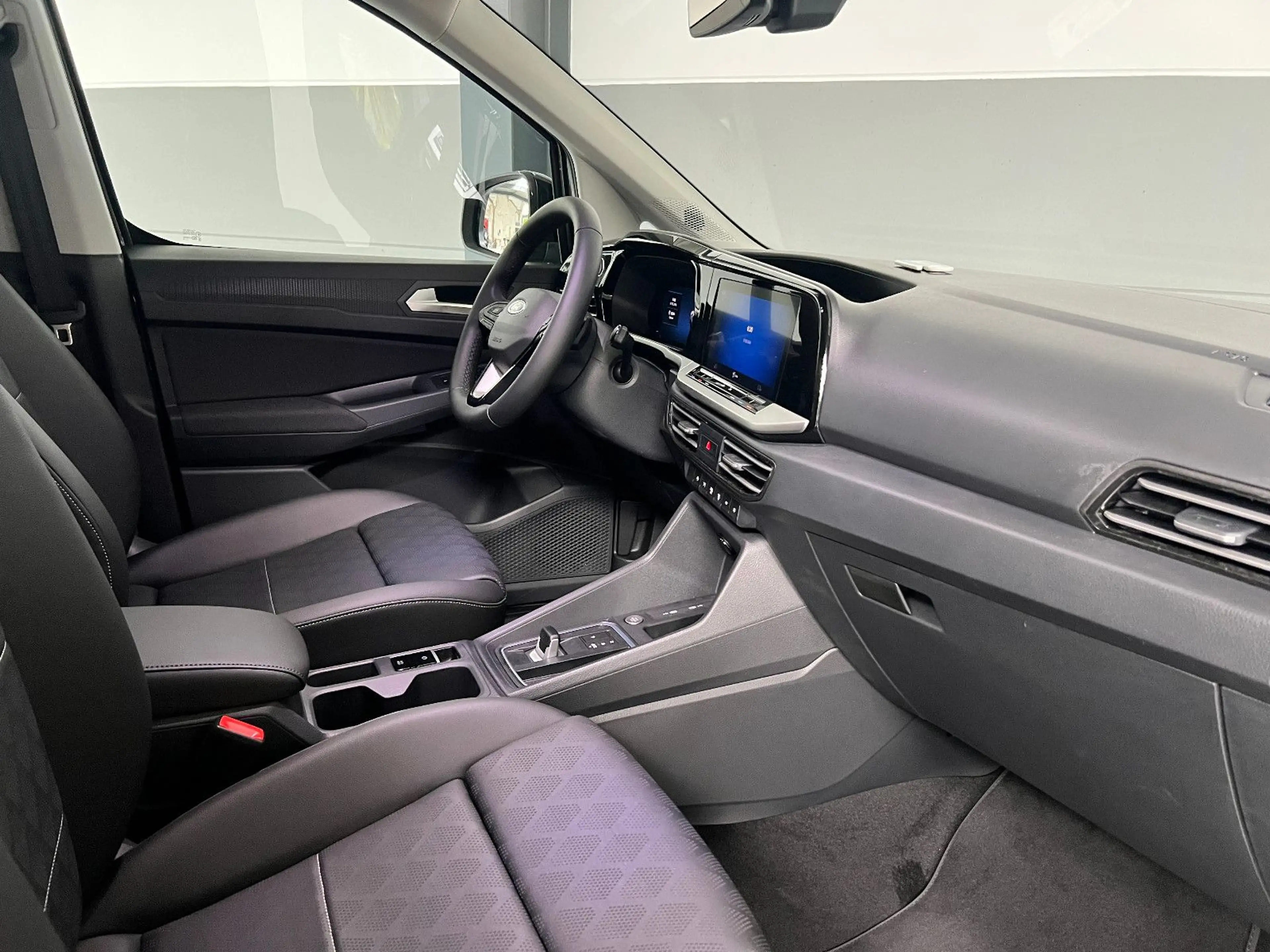 Ford Grand Tourneo Behindertengerecht Rollstuhlrampe — photo 15