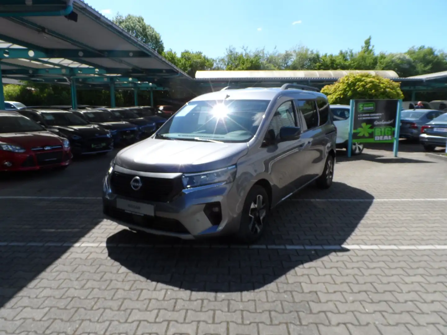 Nissan Townstar Kombi DIG-T 130 L2 Tekna 7-Sitzer/16'' Gris - 2
