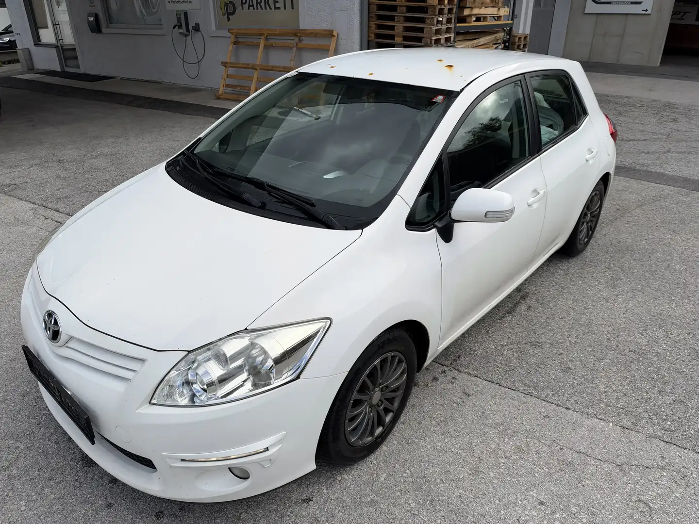 Toyota Auris 1,4 D-4D 90 DPF Young - 1