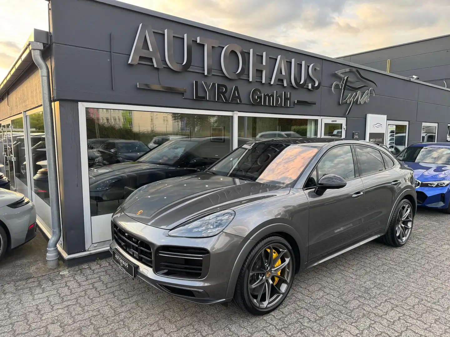 Porsche Cayenne Coupe Turbo S E-Hybrid*MATRIX*BURMESTER* Gris - 2