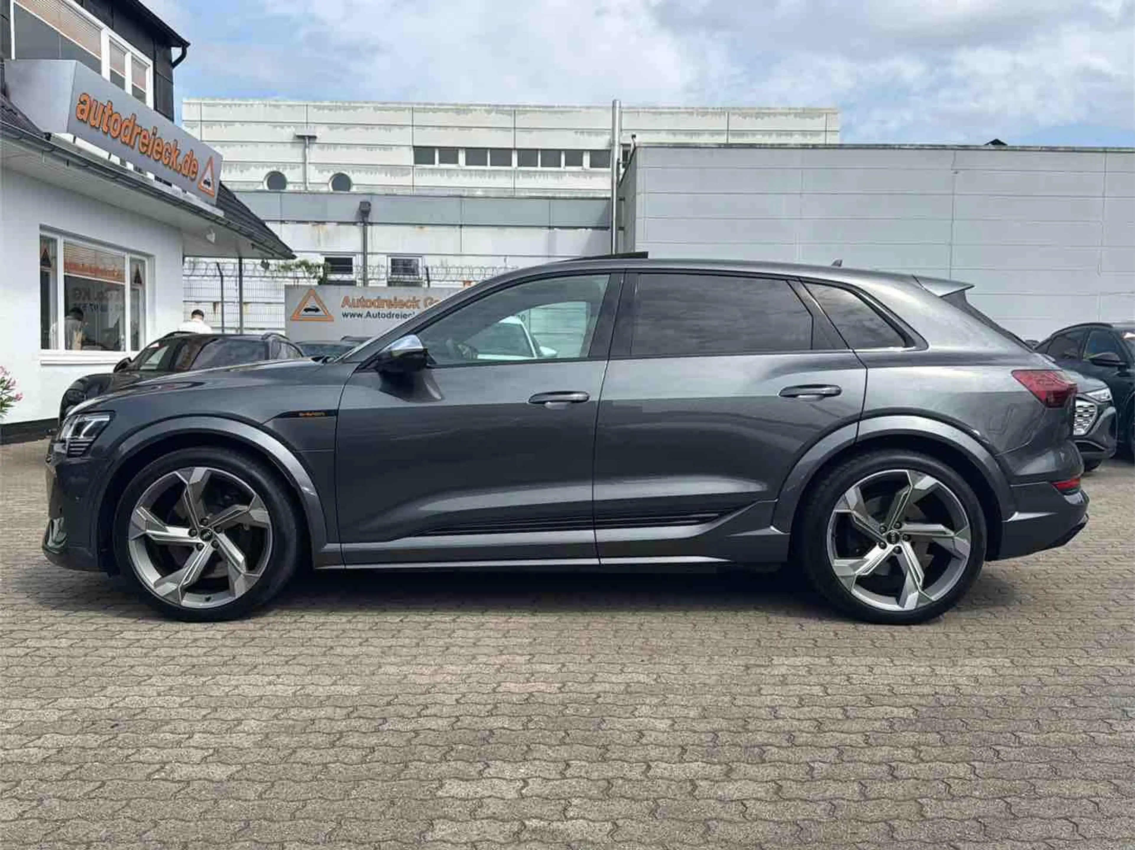 Audi e-tron S ACC PANO MATRIX 22Z 360° B&O — photo 11