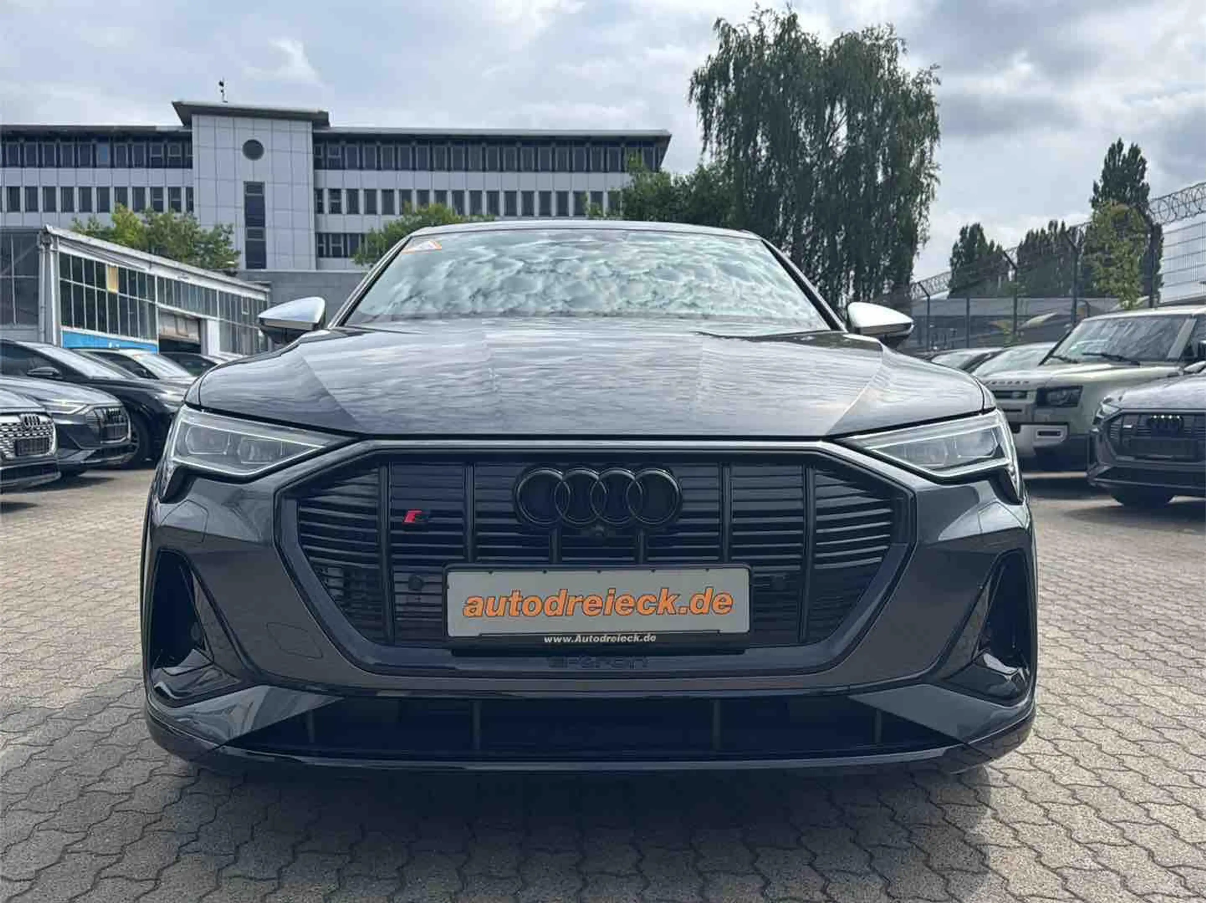 Audi e-tron S ACC PANO MATRIX 22Z 360° B&O — photo 4