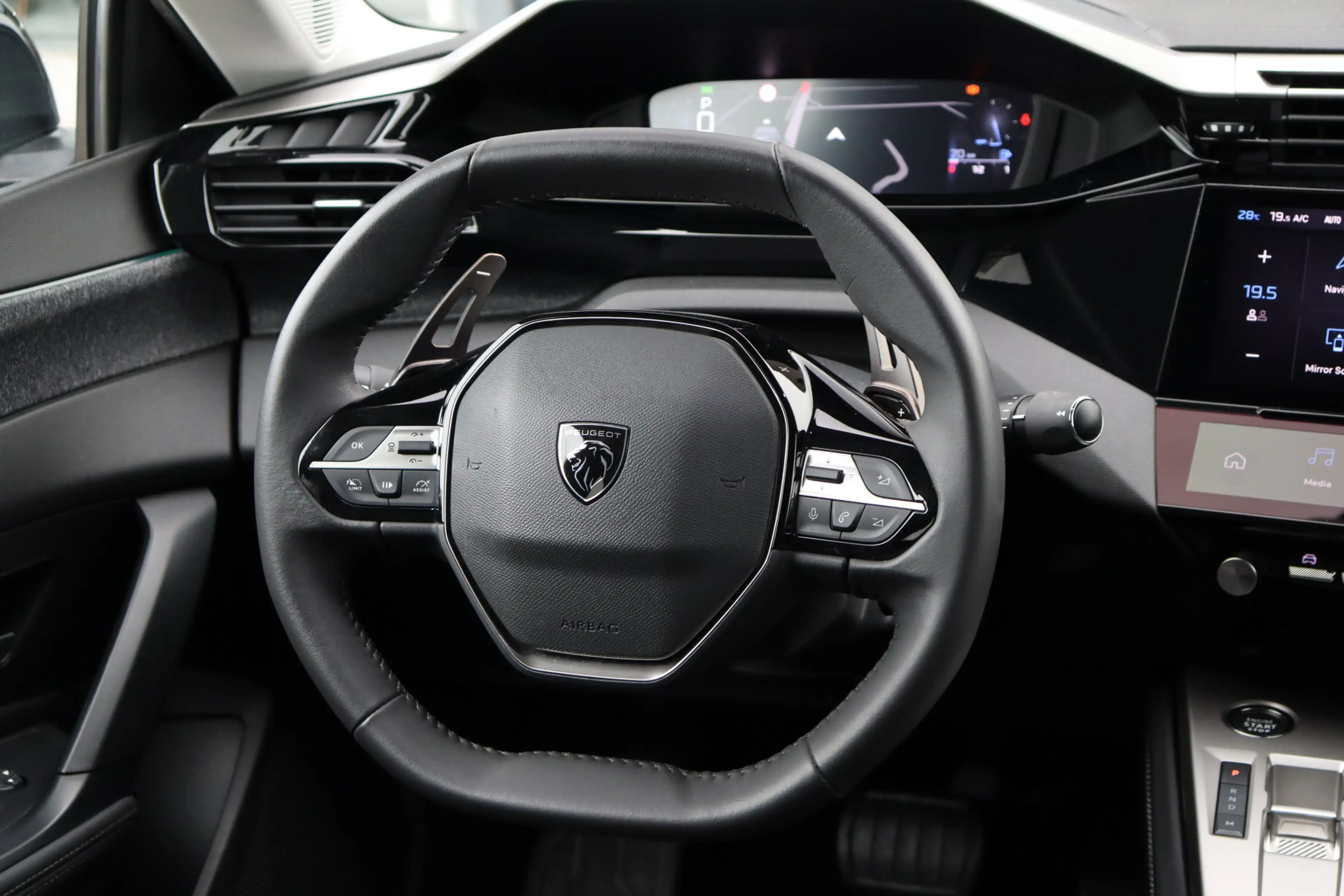 Peugeot 408 1.2 PureTech Allure Pack 130 EAT8 | Wrap mat | Voo — photo 2