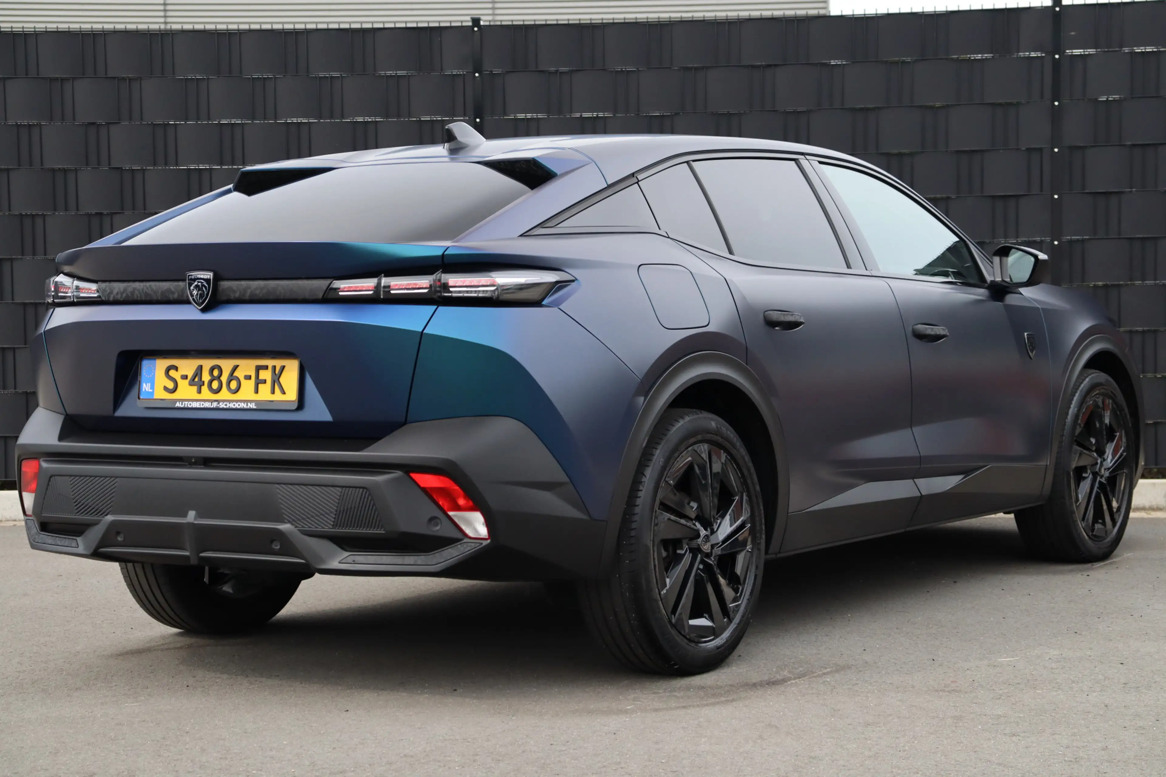 Peugeot 408 1.2 PureTech Allure Pack 130 EAT8 | Wrap mat | Voo — photo 4