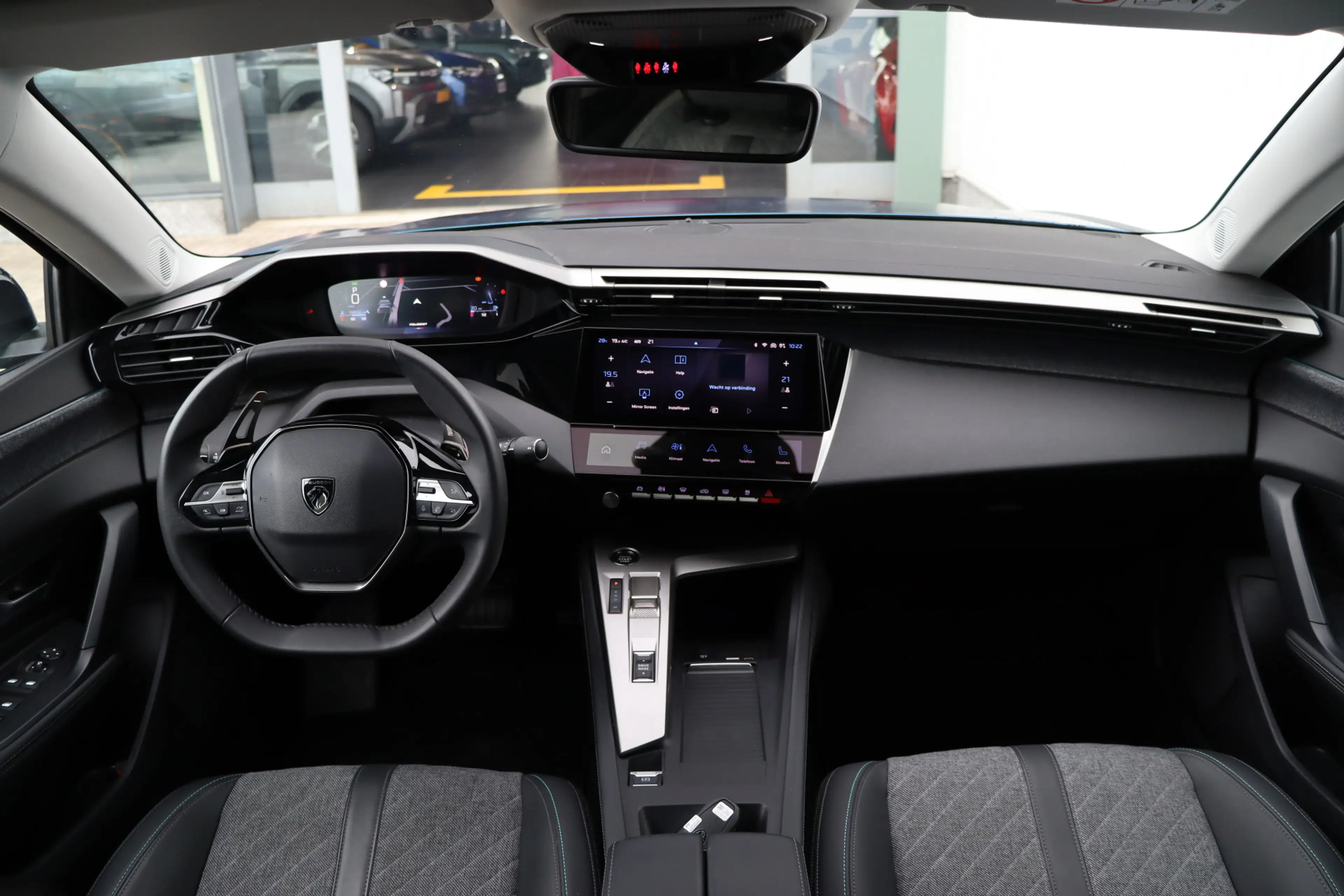 Peugeot 408 1.2 PureTech Allure Pack 130 EAT8 | Wrap mat | Voo — photo 6