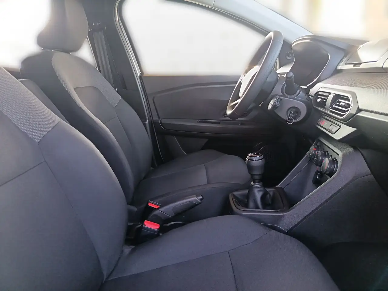 Dacia Sandero 1.0 TCE 90 ESSENTIAL 25