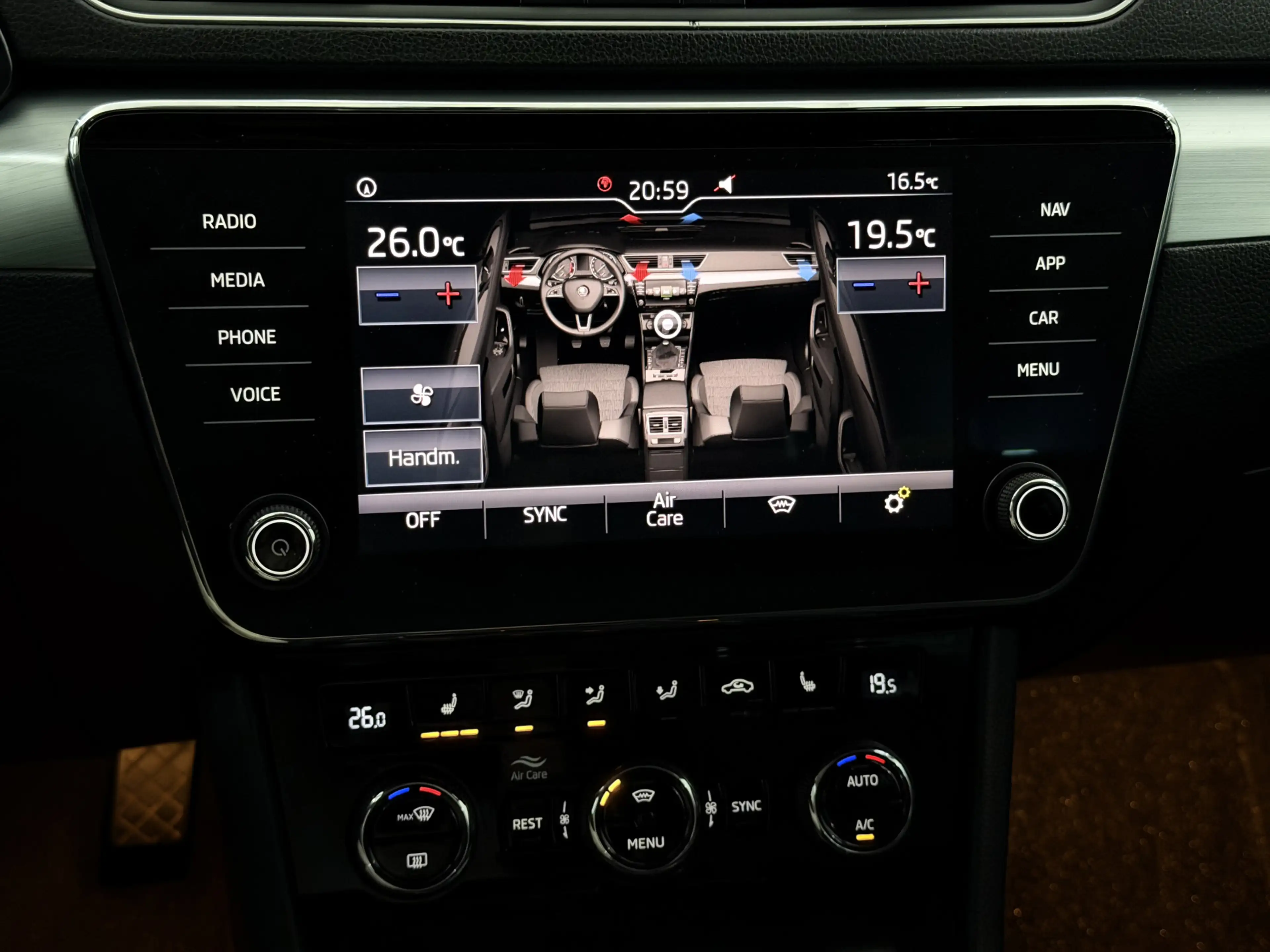Skoda Superb Combi 1.6 TDI Greenline Business Clima, Parkeersen — photo 24