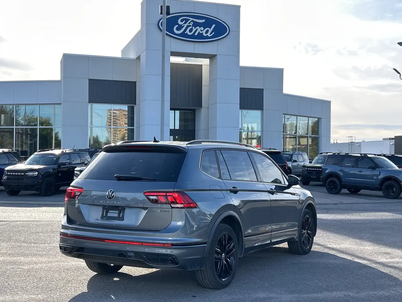 Volkswagen Tiguan снимка Volkswagen Tiguan
