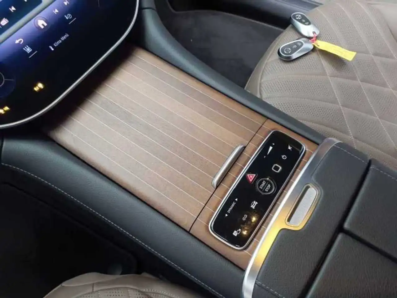 Mercedes-Benz EQE 500 EQE500 Prem+ HYPER Massage TV Nappa AIRMATIC HAL 11