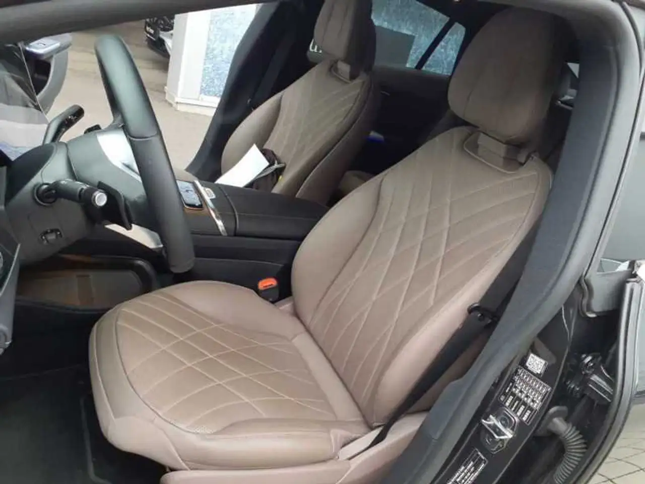 Mercedes-Benz EQE 500 EQE500 Prem+ HYPER Massage TV Nappa AIRMATIC HAL 8
