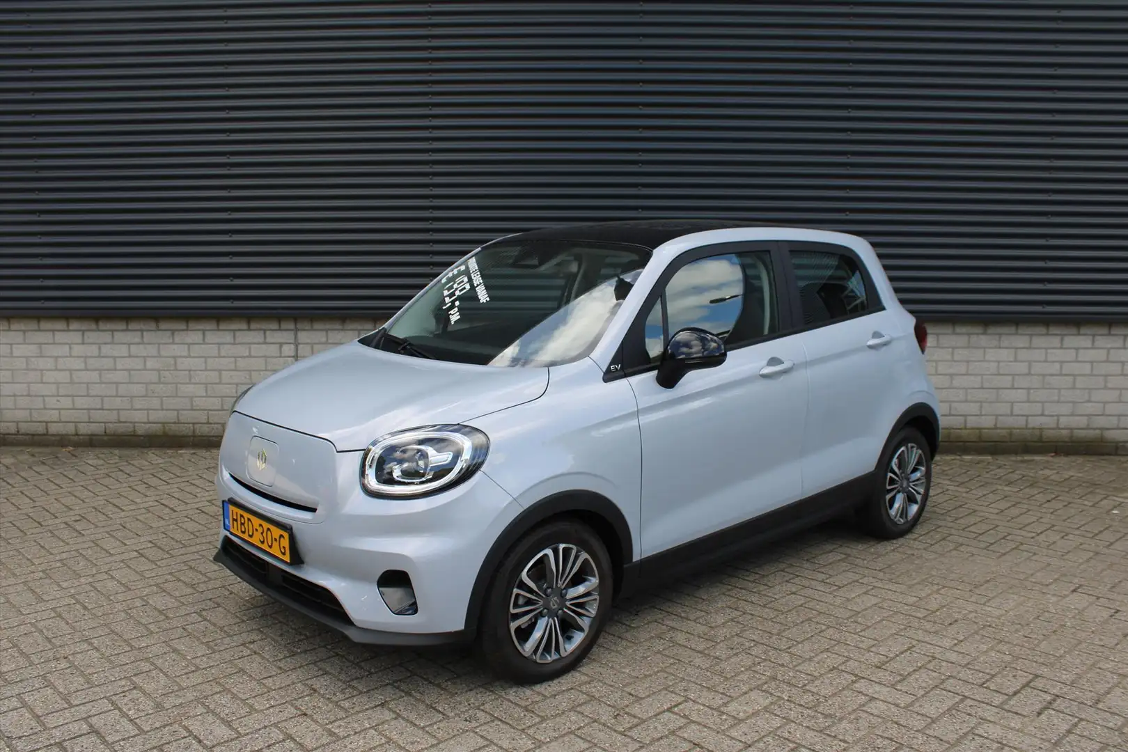 Leapmotor T03 EV 37,3 kWh 95pk Design | NU INCLUSIEF APPLE CARPL Grau - 1