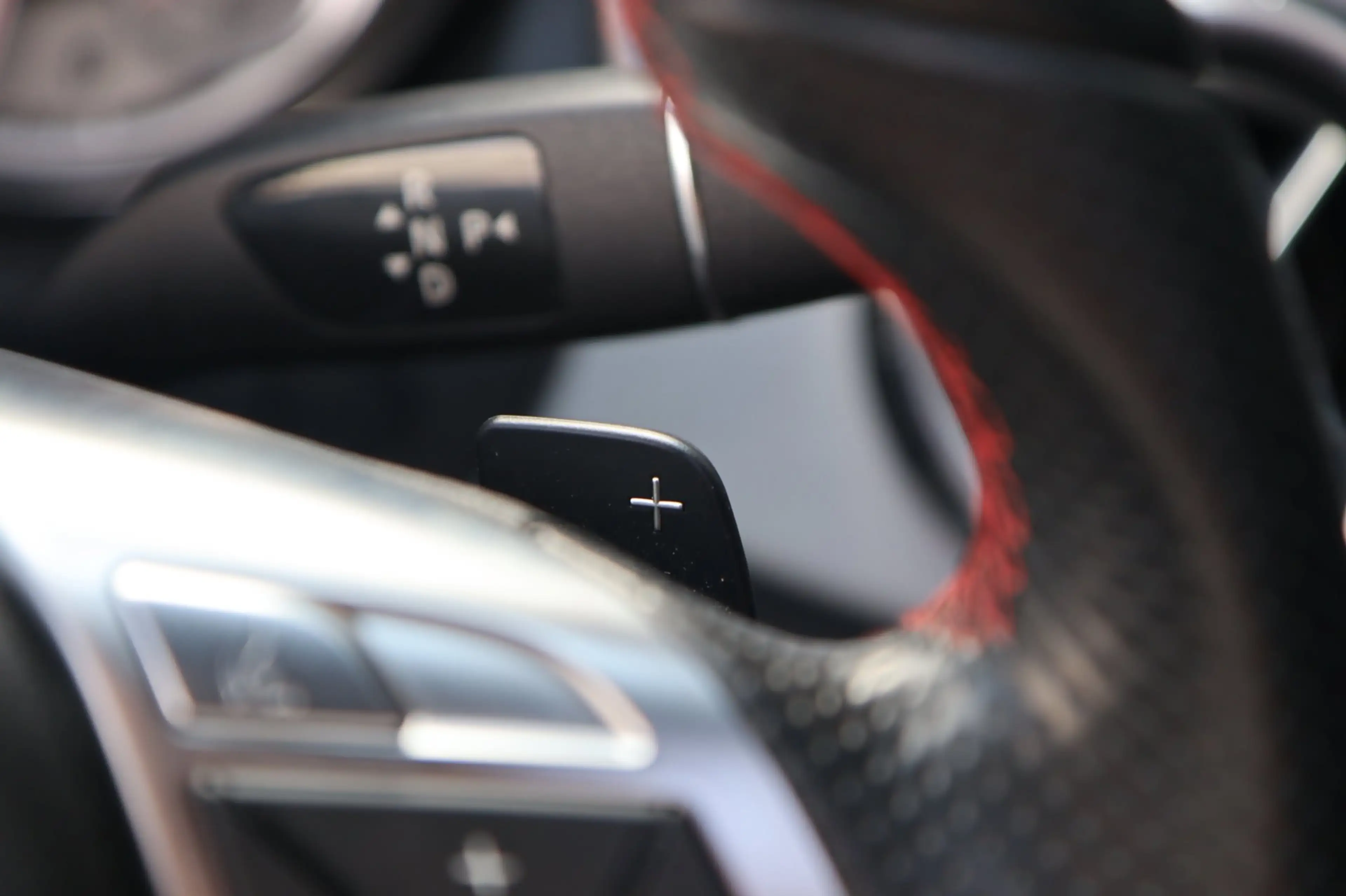 Mercedes-Benz GLA 250 Prestige / PANO / BI-XENON / LEDER / PDC V+A / STO — photo 9