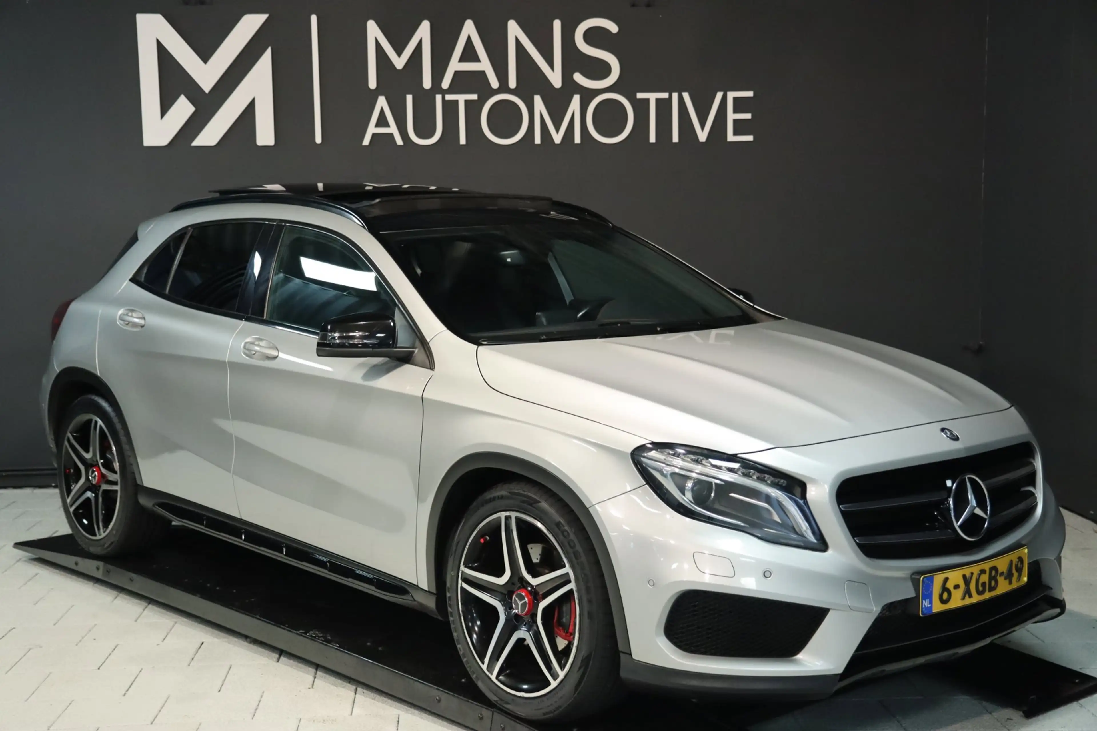 Mercedes-Benz GLA 250 Prestige / PANO / BI-XENON / LEDER / PDC V+A / STO — photo 26