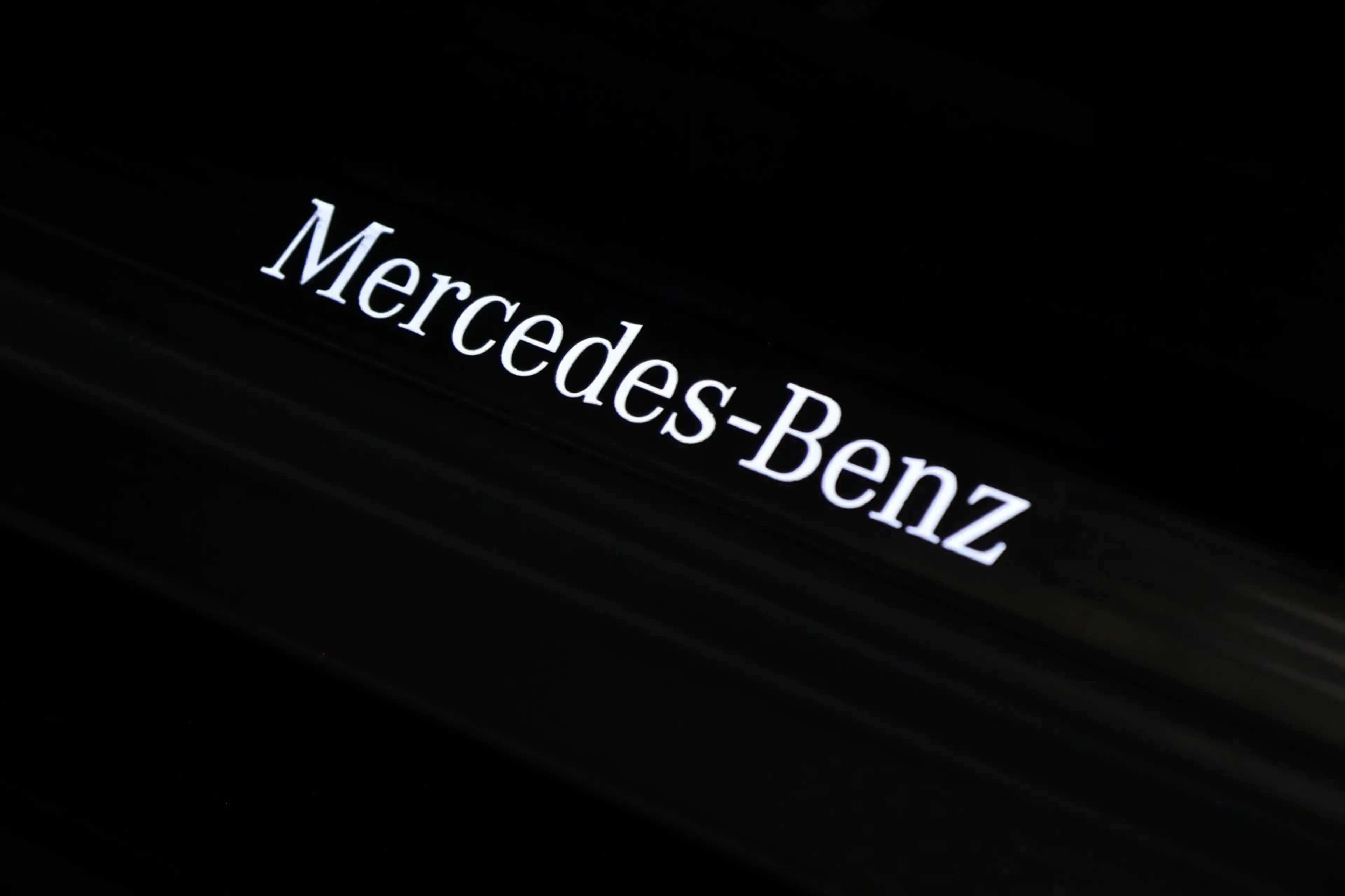 Mercedes-Benz GLA 250 Prestige / PANO / BI-XENON / LEDER / PDC V+A / STO — photo 14