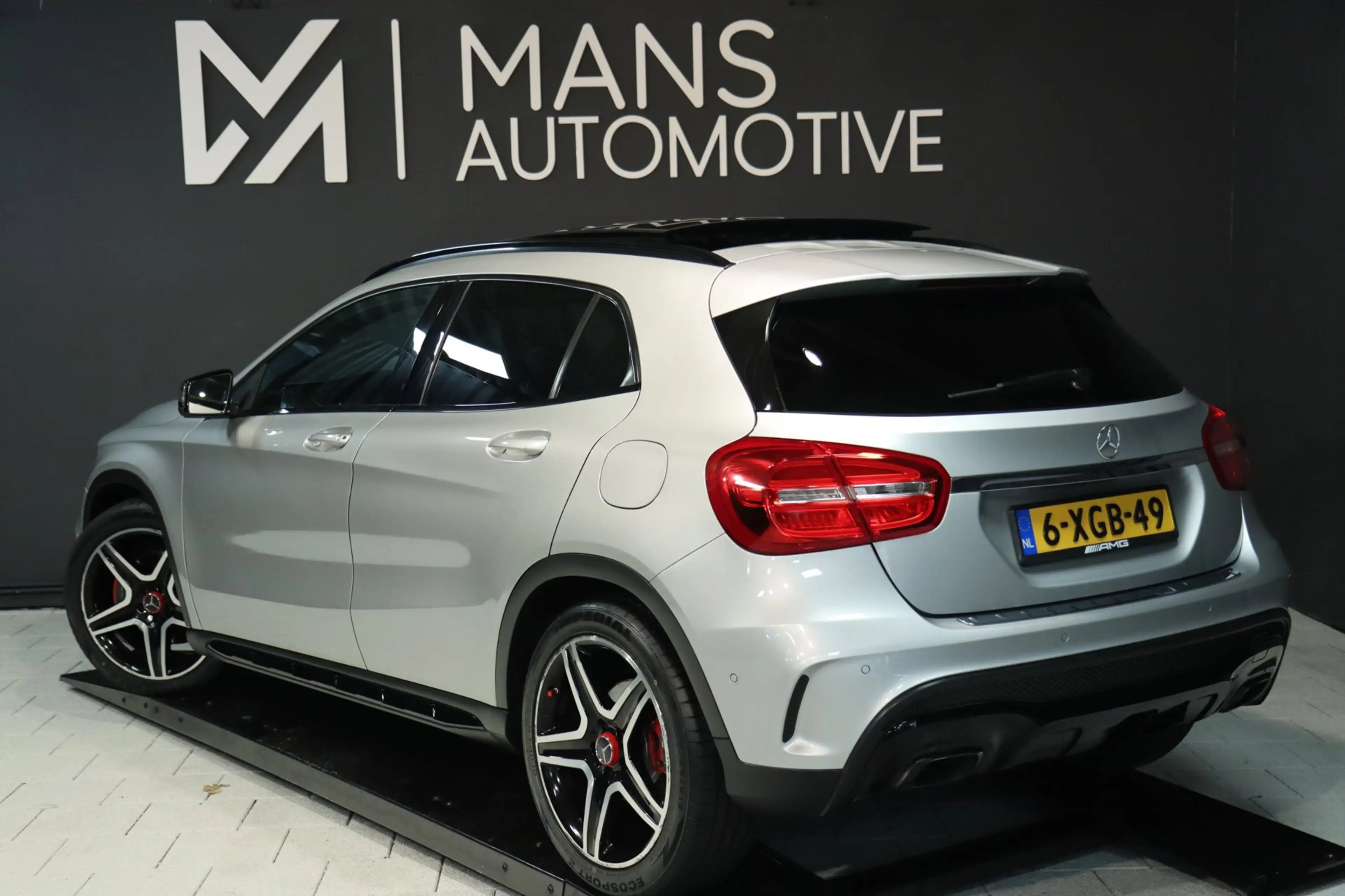 Mercedes-Benz GLA 250 Prestige / PANO / BI-XENON / LEDER / PDC V+A / STO — photo 5