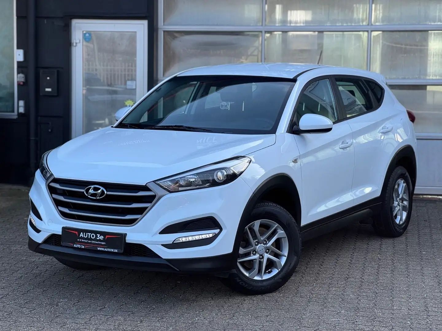 Hyundai TUCSON blue Classic 2WD Navi 1.Hand... Blanc - 2