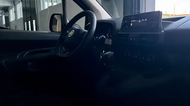 Fiat Doblo view 12