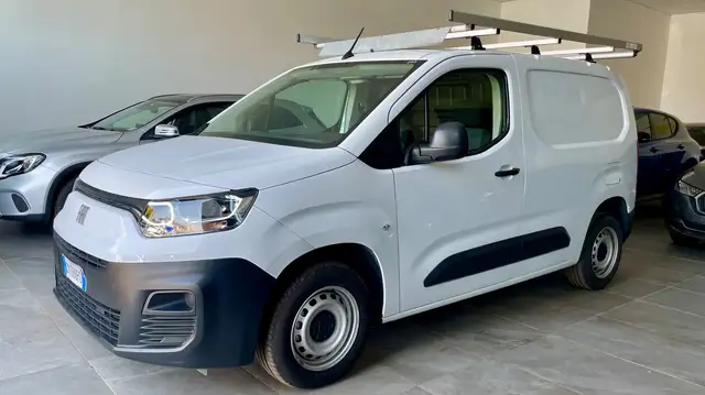 Fiat Doblo view 2