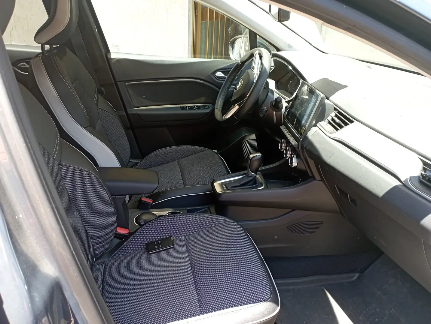 Renault Captur Captur 1.6 E-Tech hybrid Intens 145cv auto Blu/Azzurro - 2